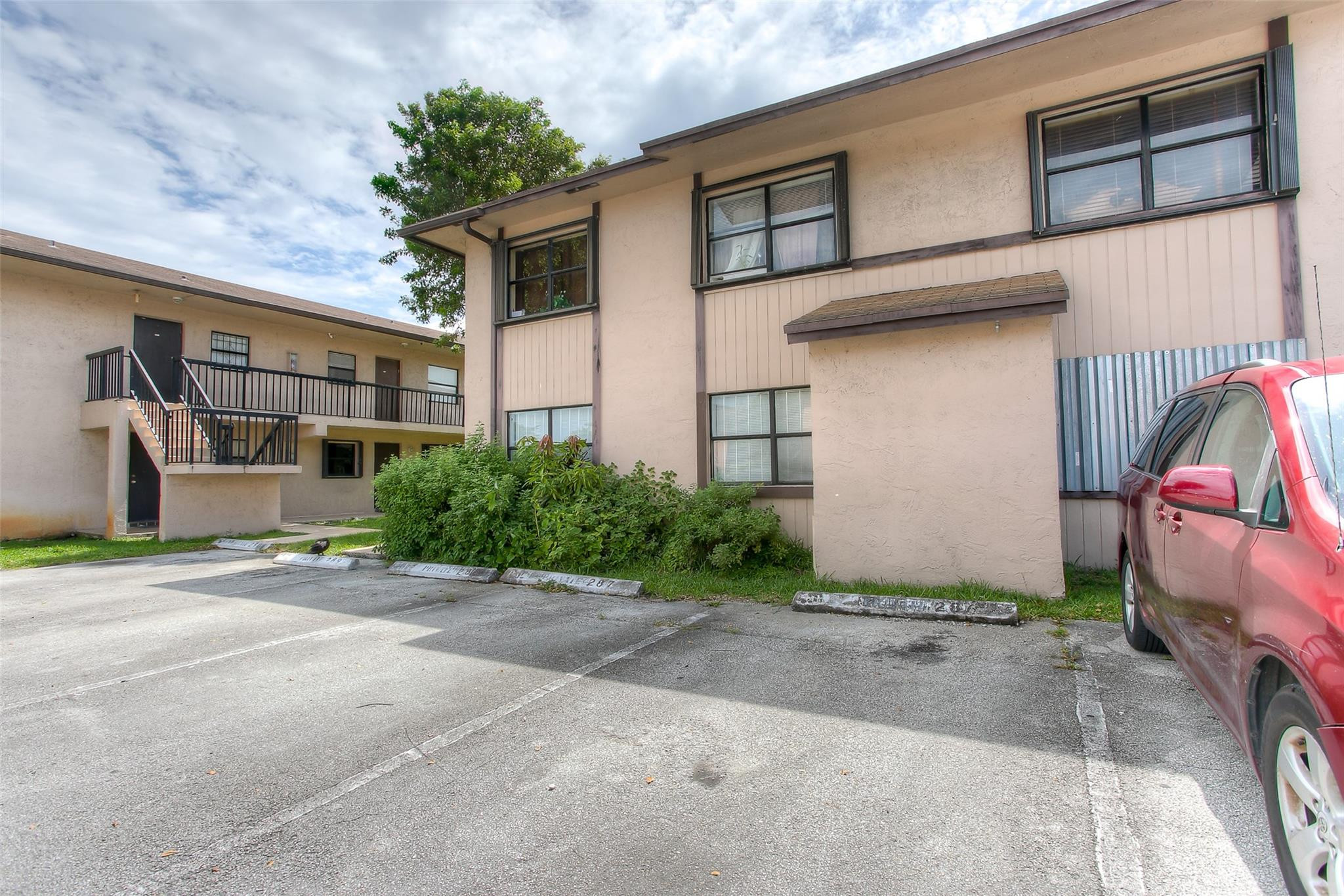 2500 W 67th Place Unit 22-26 — photo