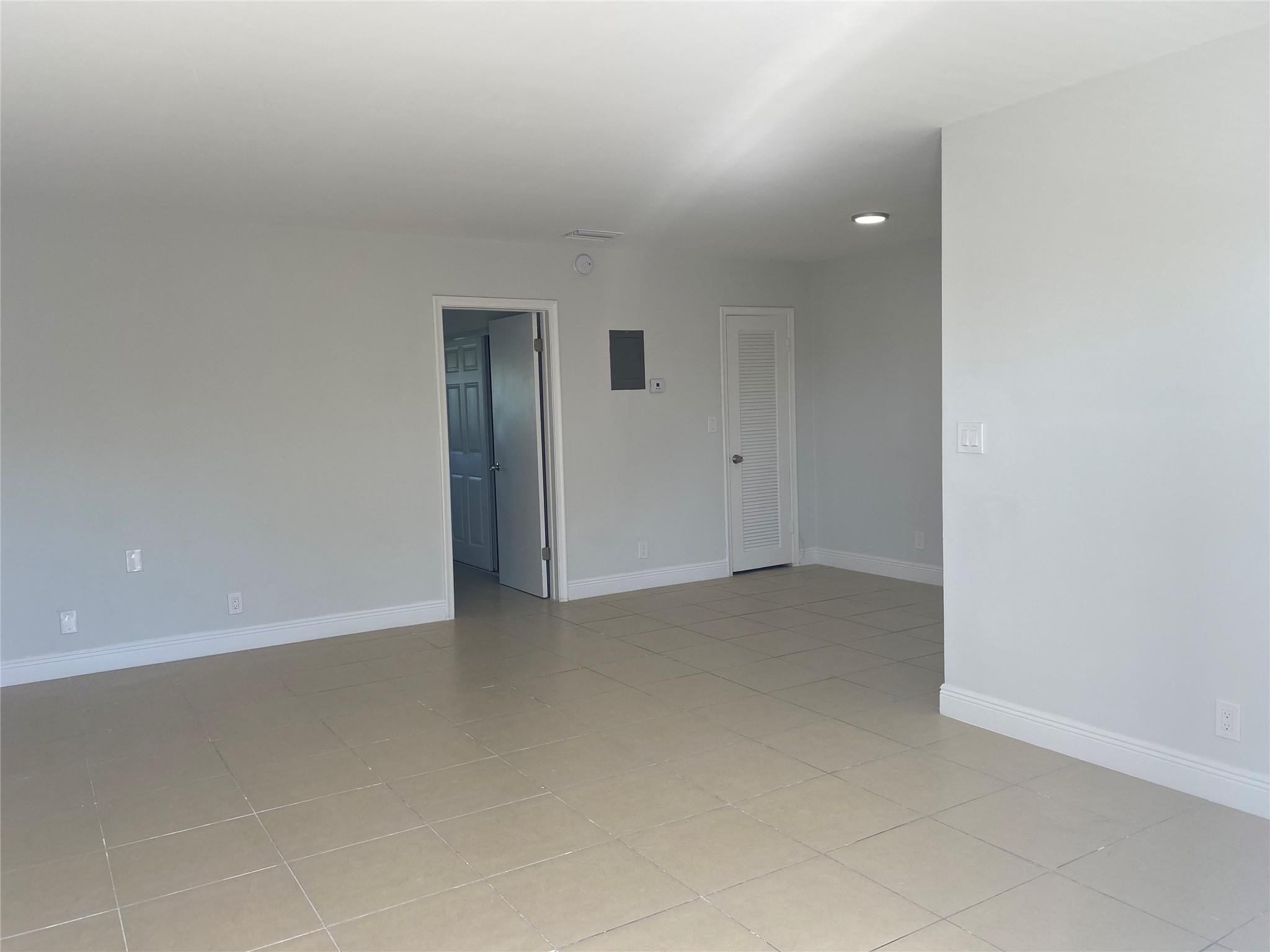 853 SE 4th Court Unit 17 — photo