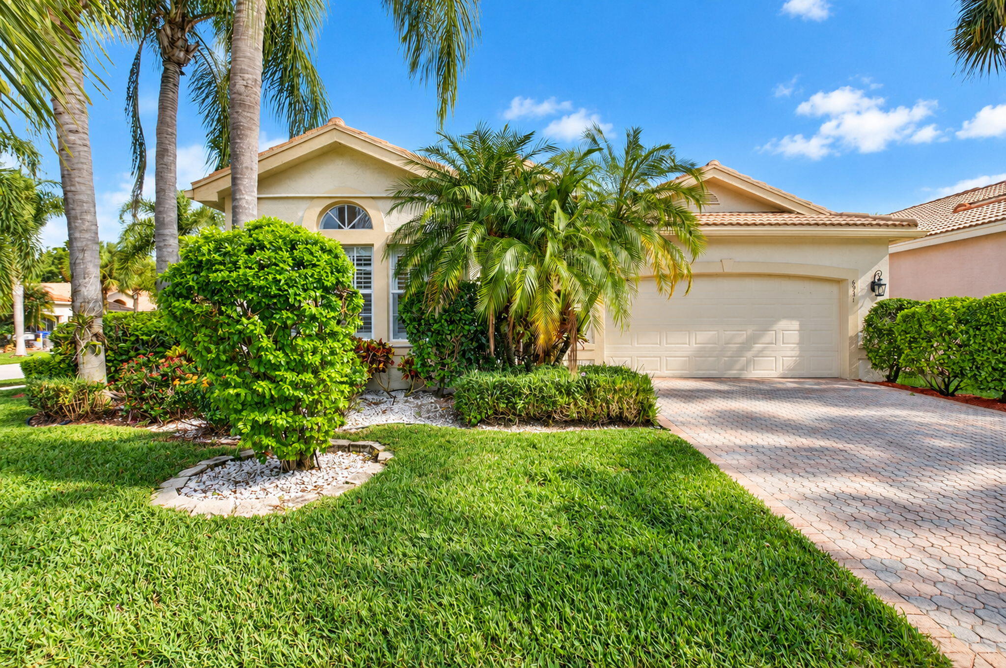 6931 Belmont Shore Drive — photo