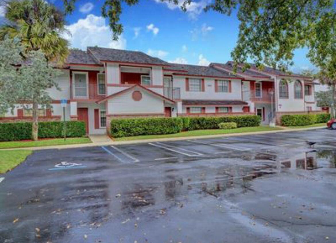 2584 NW 89th Drive Unit 2584 — photo