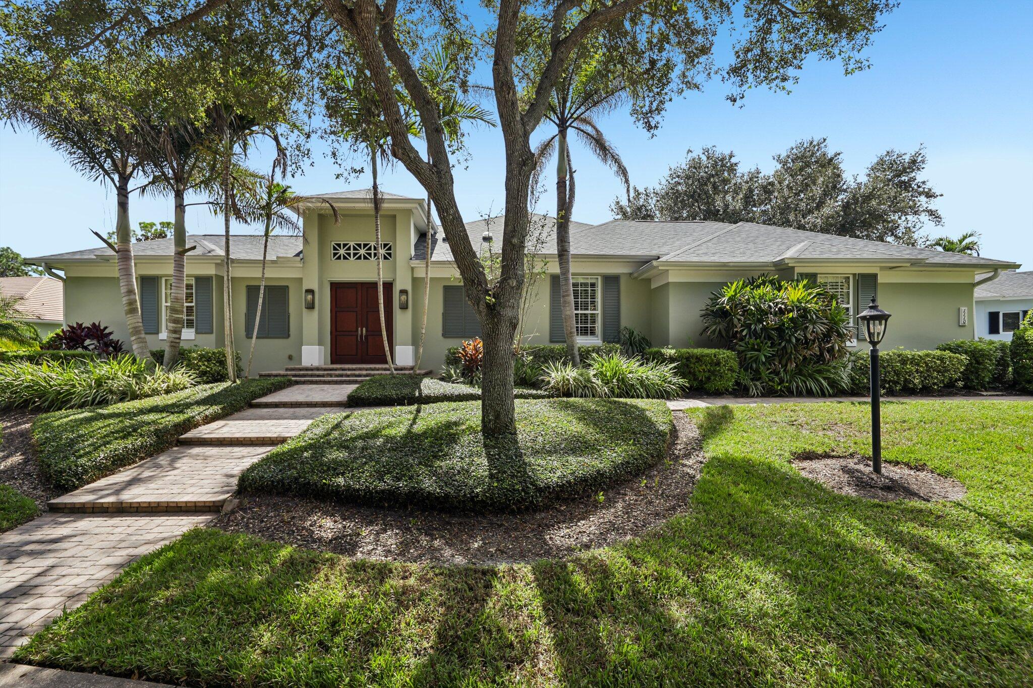 1110 Carolina Circle SW — photo