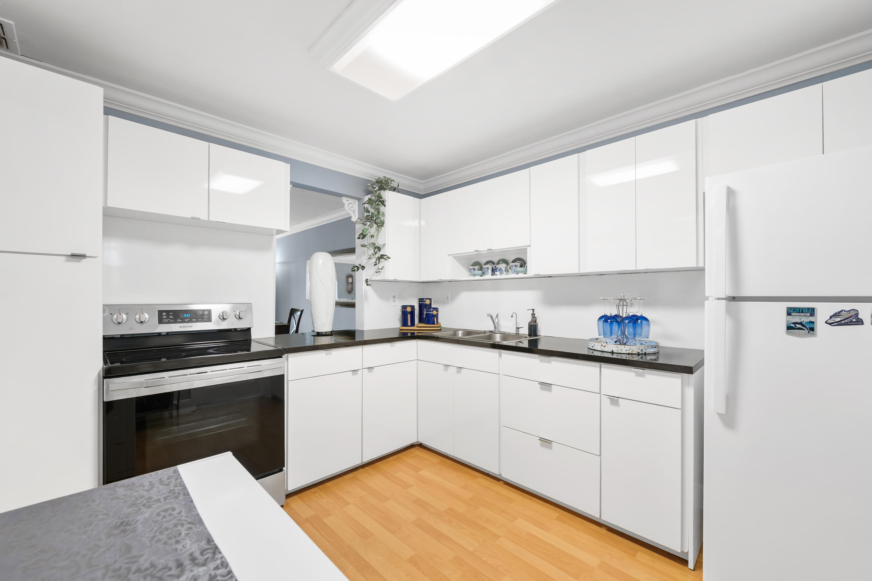 2500 SW 81st Avenue Unit 302 — photo