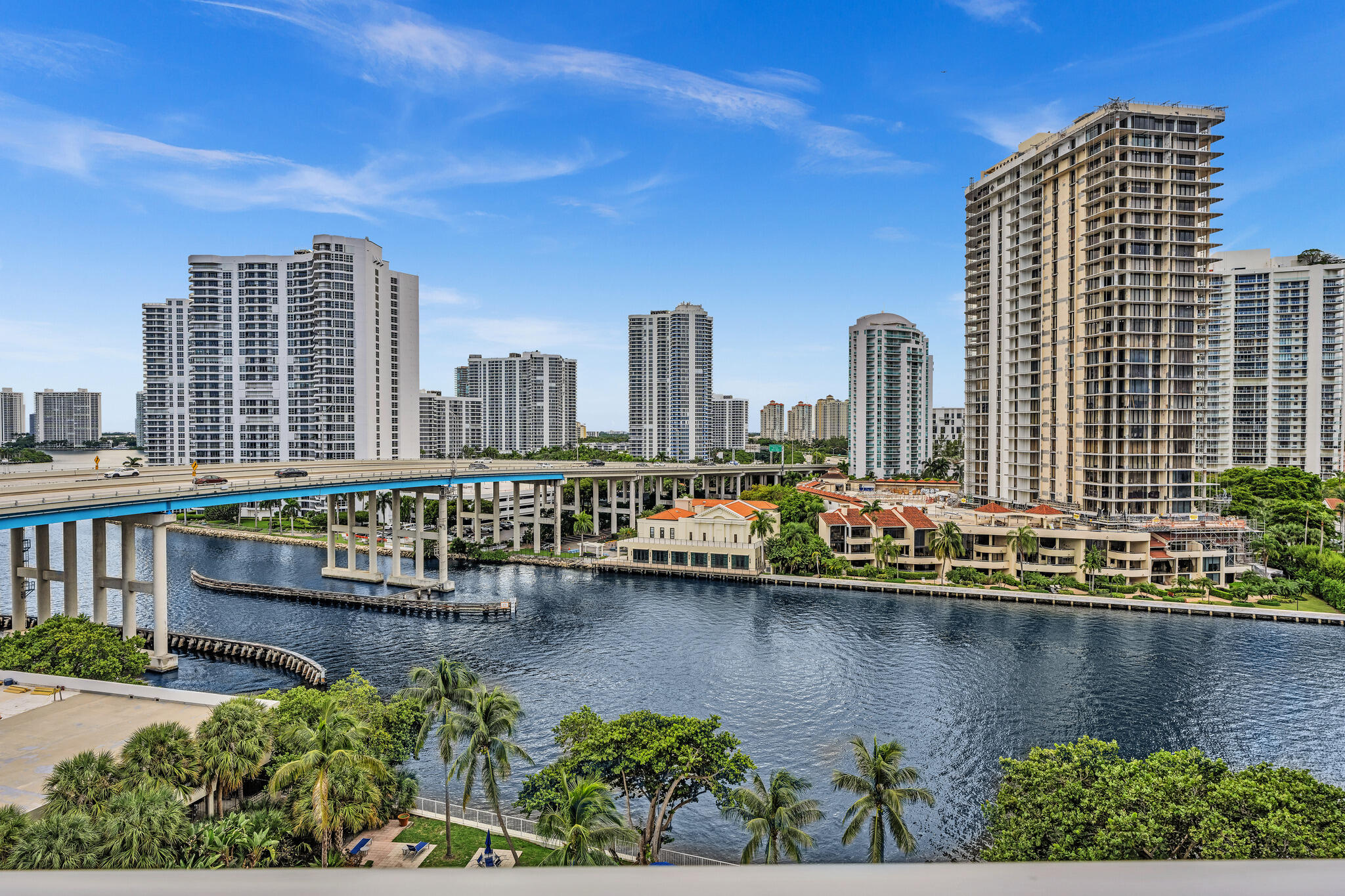 19390 Collins Avenue Unit 1007 — photo