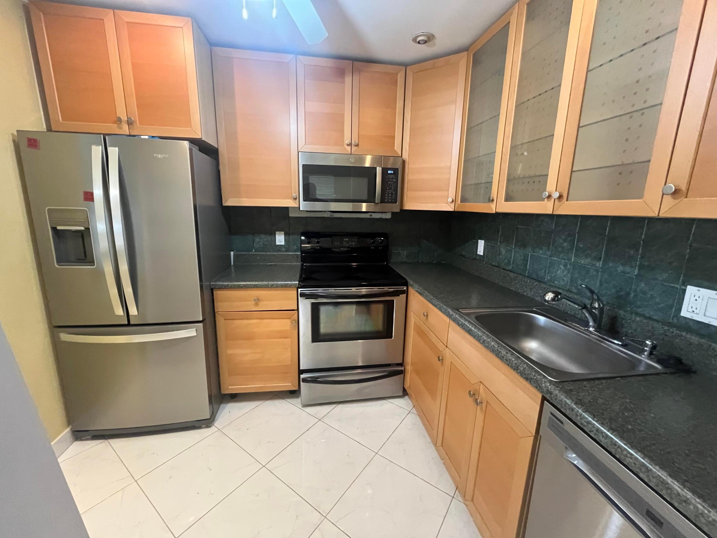 278 Seville L — photo