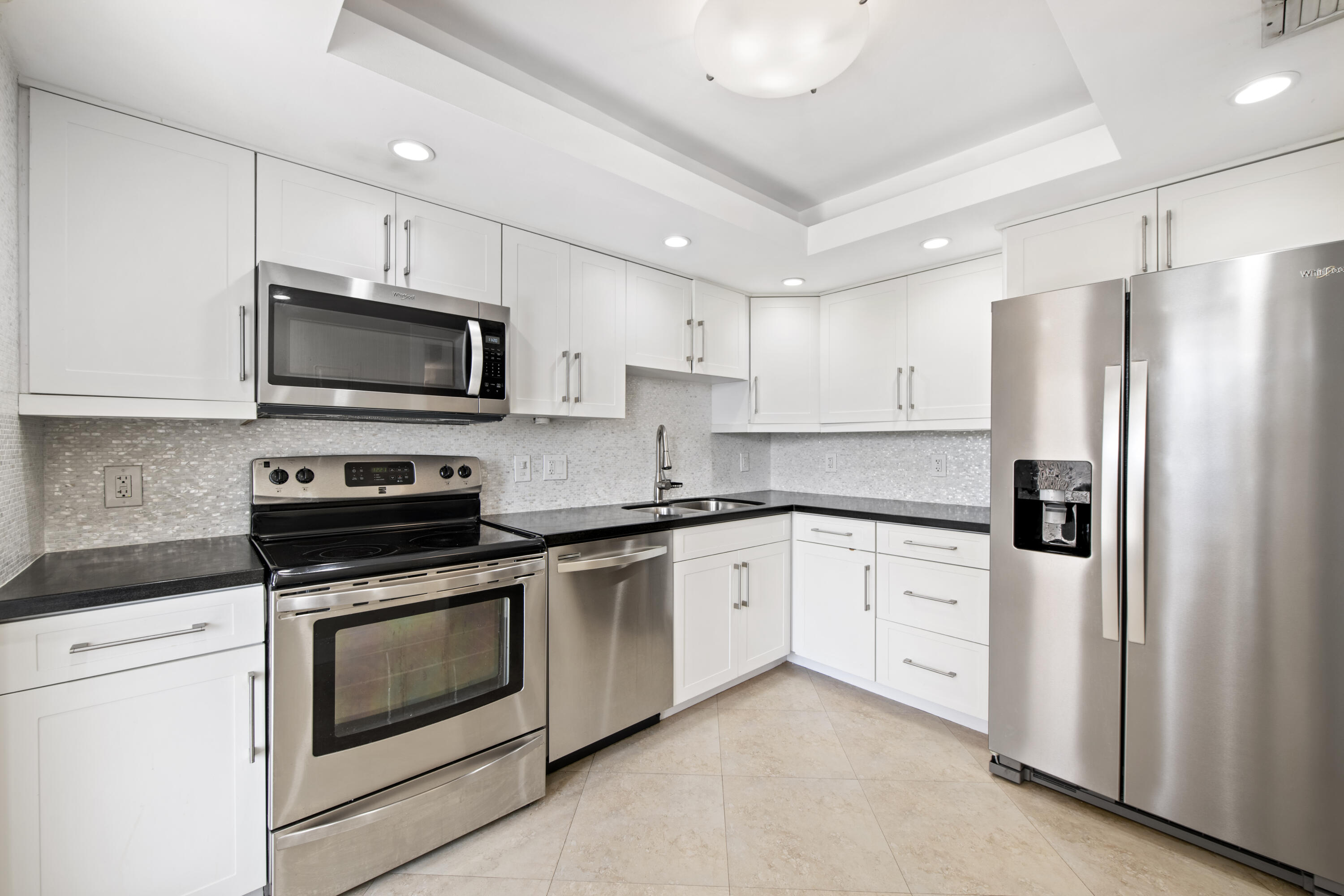2851 S Palm Aire Drive Unit 503 — photo