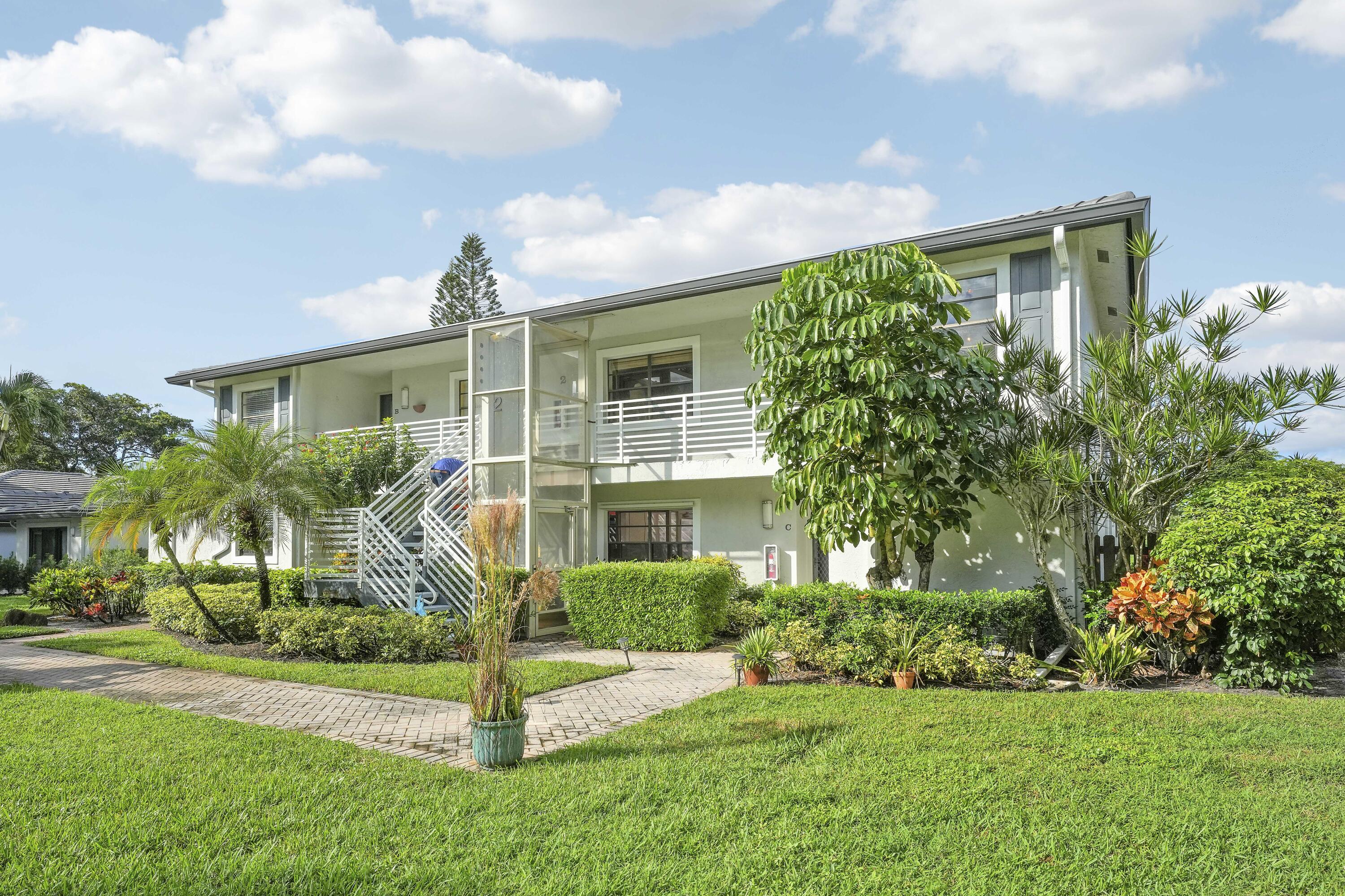 2 Southport Lane Unit D — photo