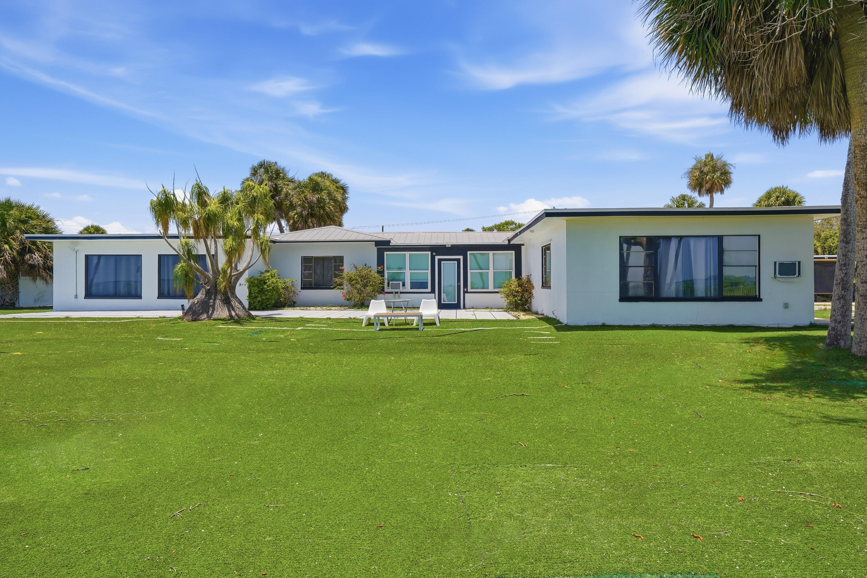 6003 S Indian River Drive — photo