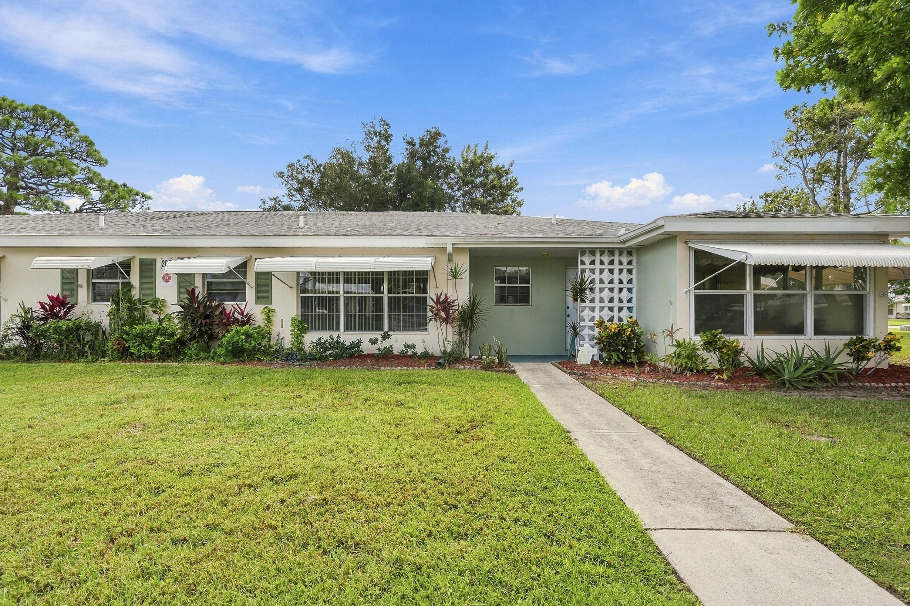 209 Manatee Lane Unit C — photo