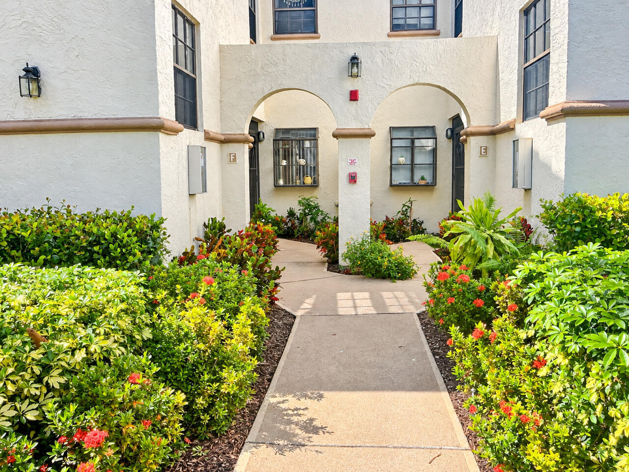 5253 Brisata Circle Unit F — photo