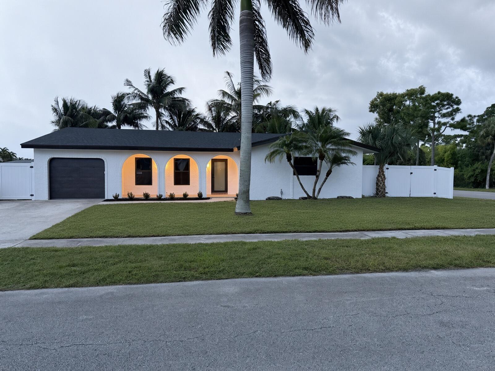 1798 SW 10th Street — photo