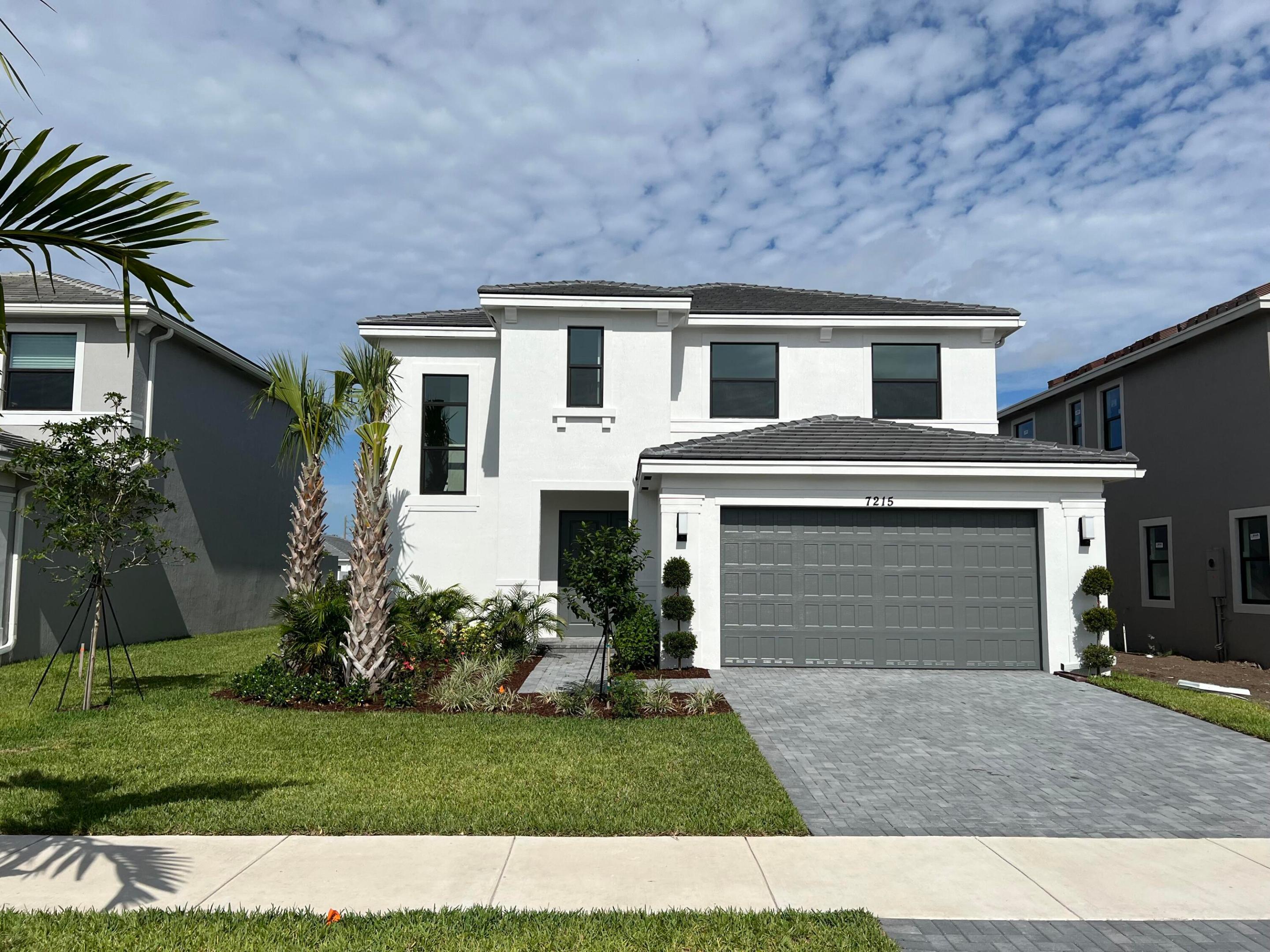 7215 Montereal Path — photo