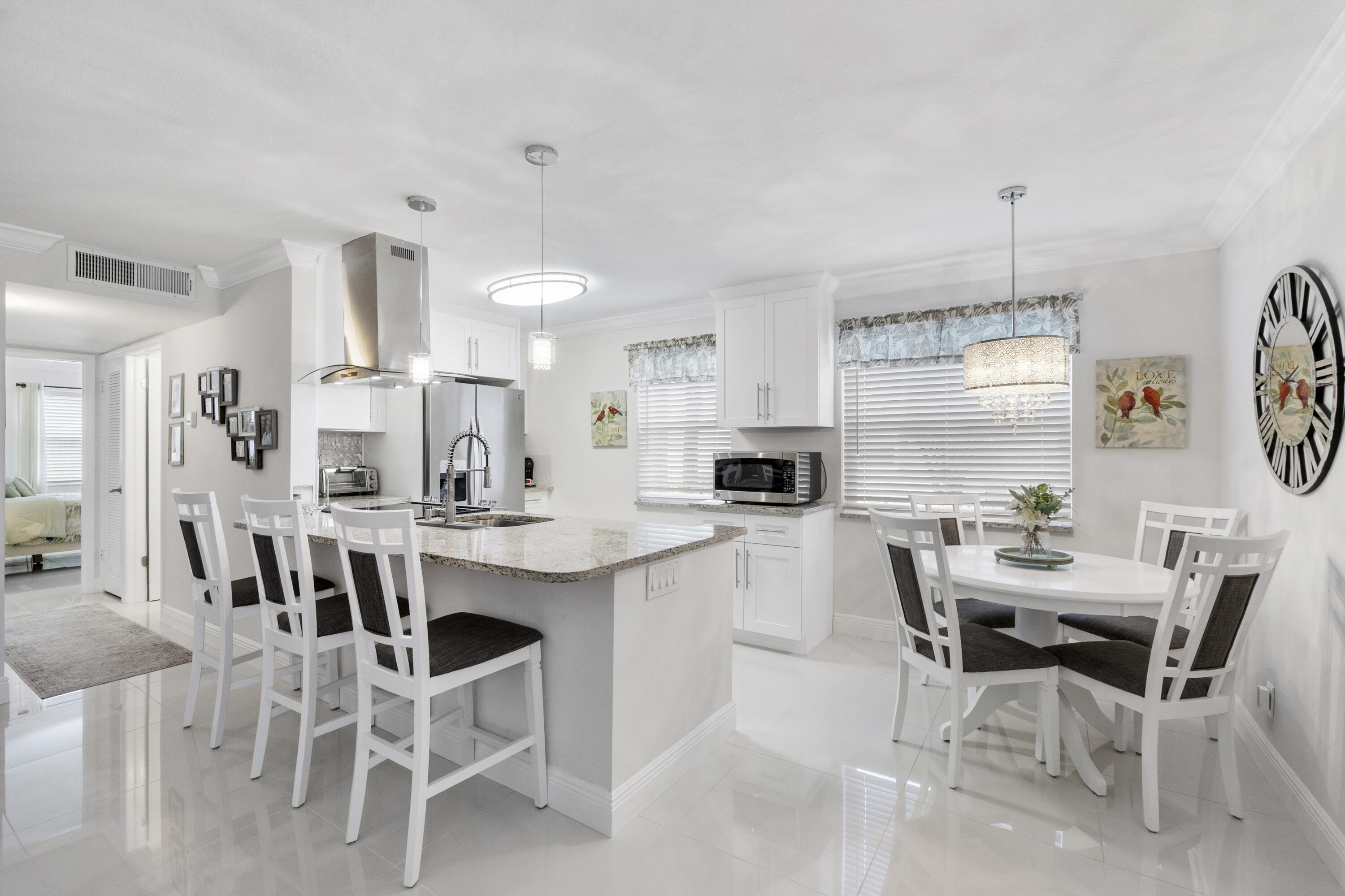 197 Normandy Lane Unit E — photo
