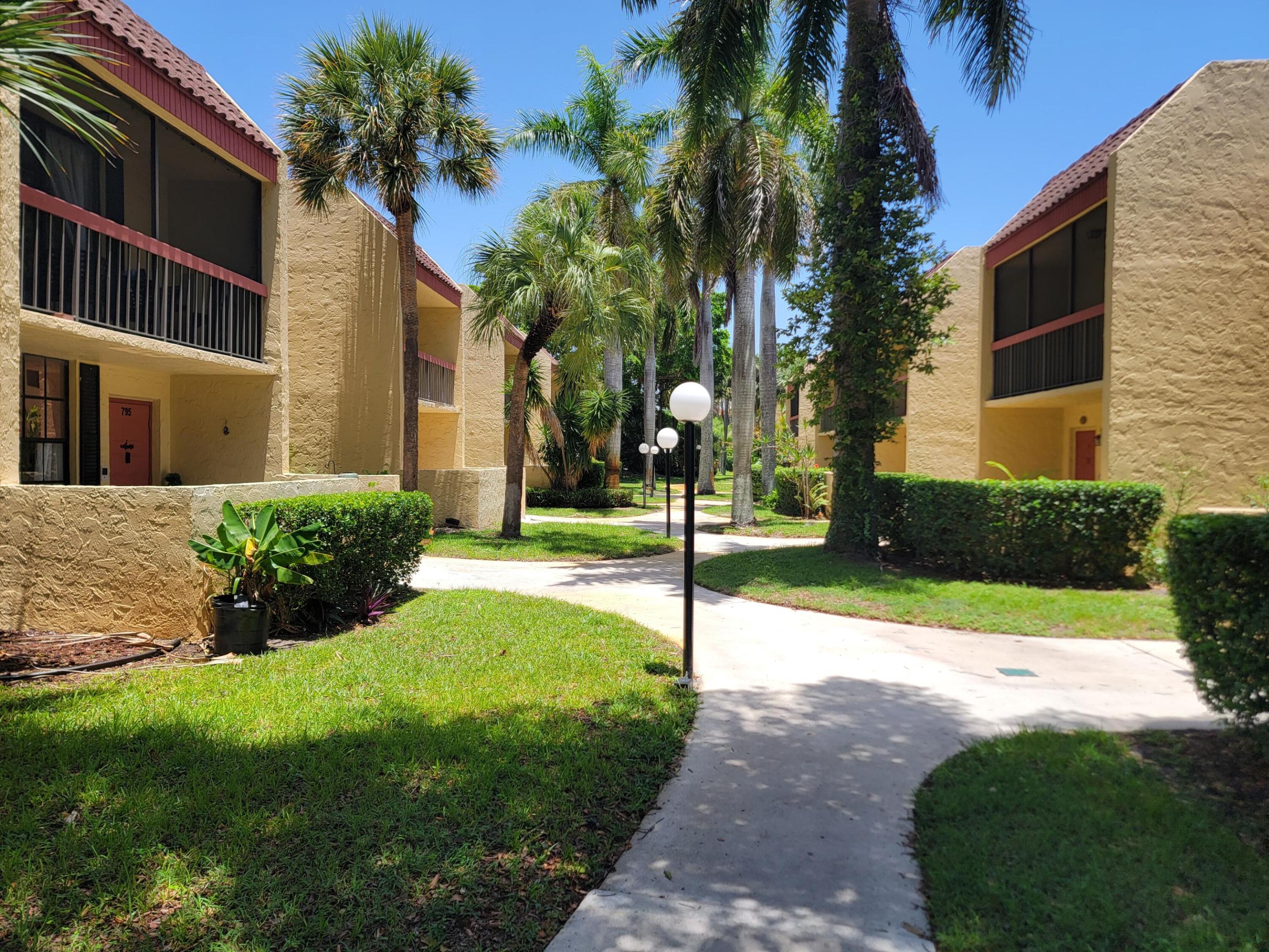 791 SE 1st Way Unit 74 — photo