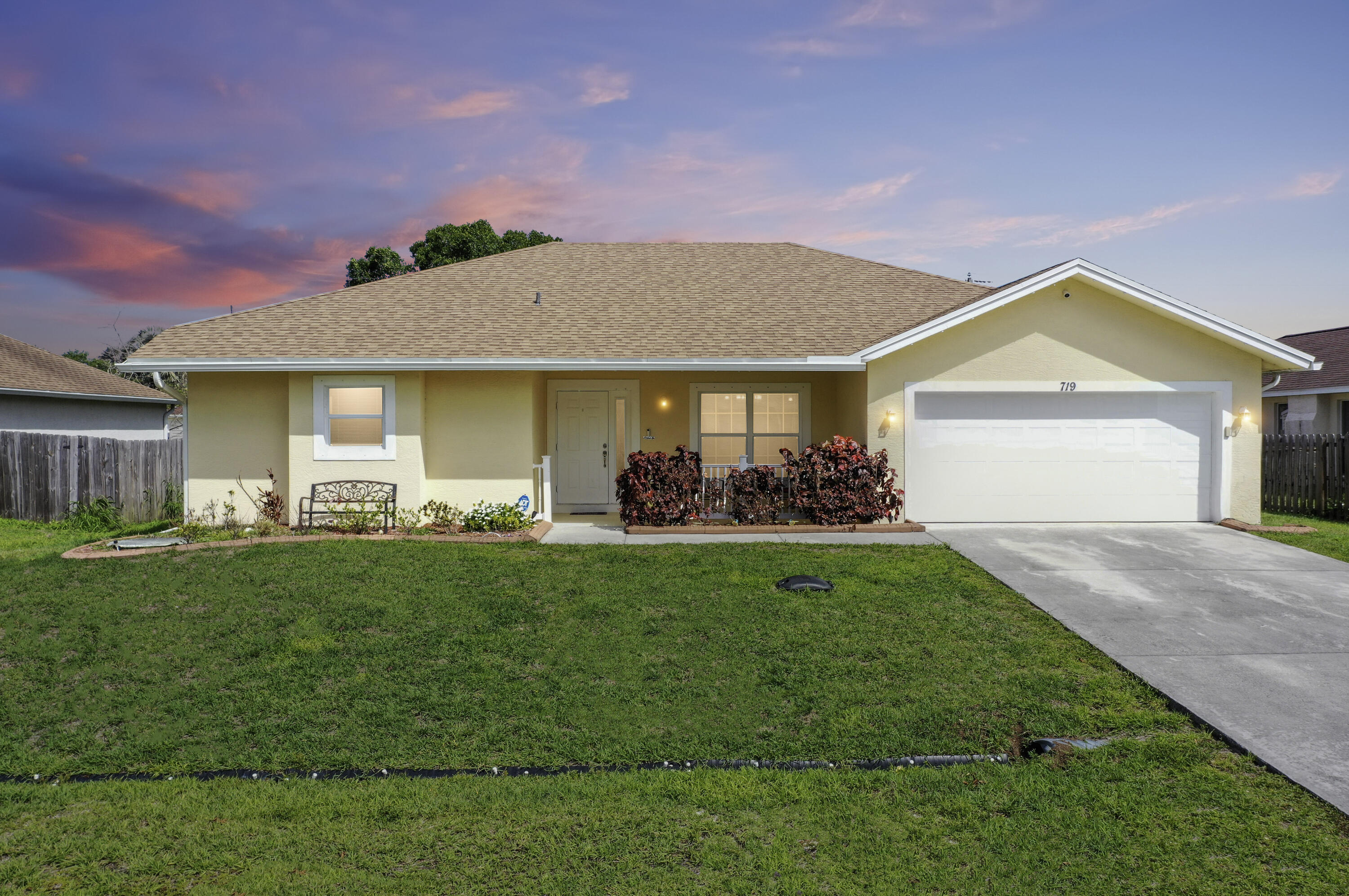 719 SW Andrew Road — photo