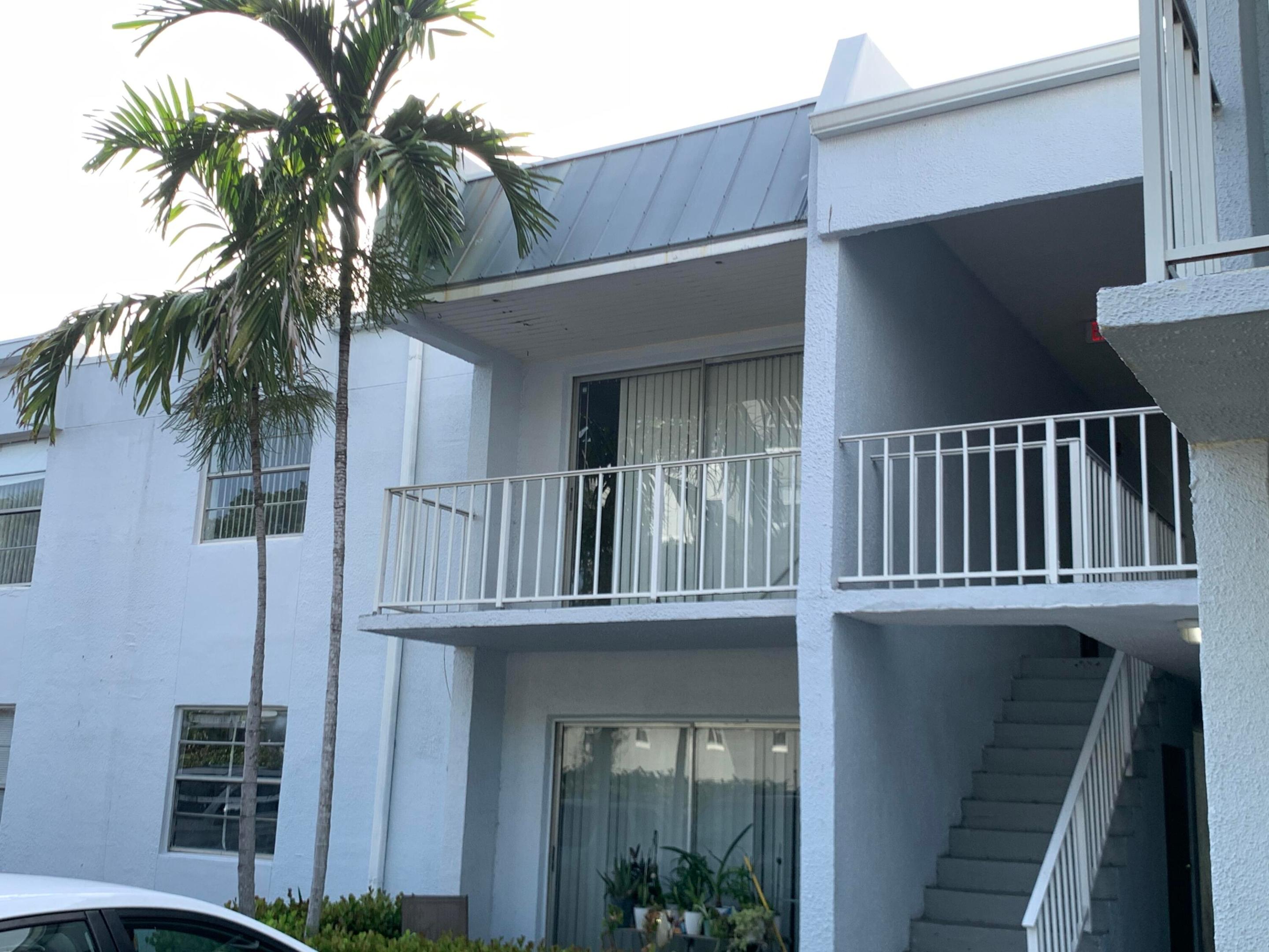 431 Executive Center Drive Unit 206 — photo