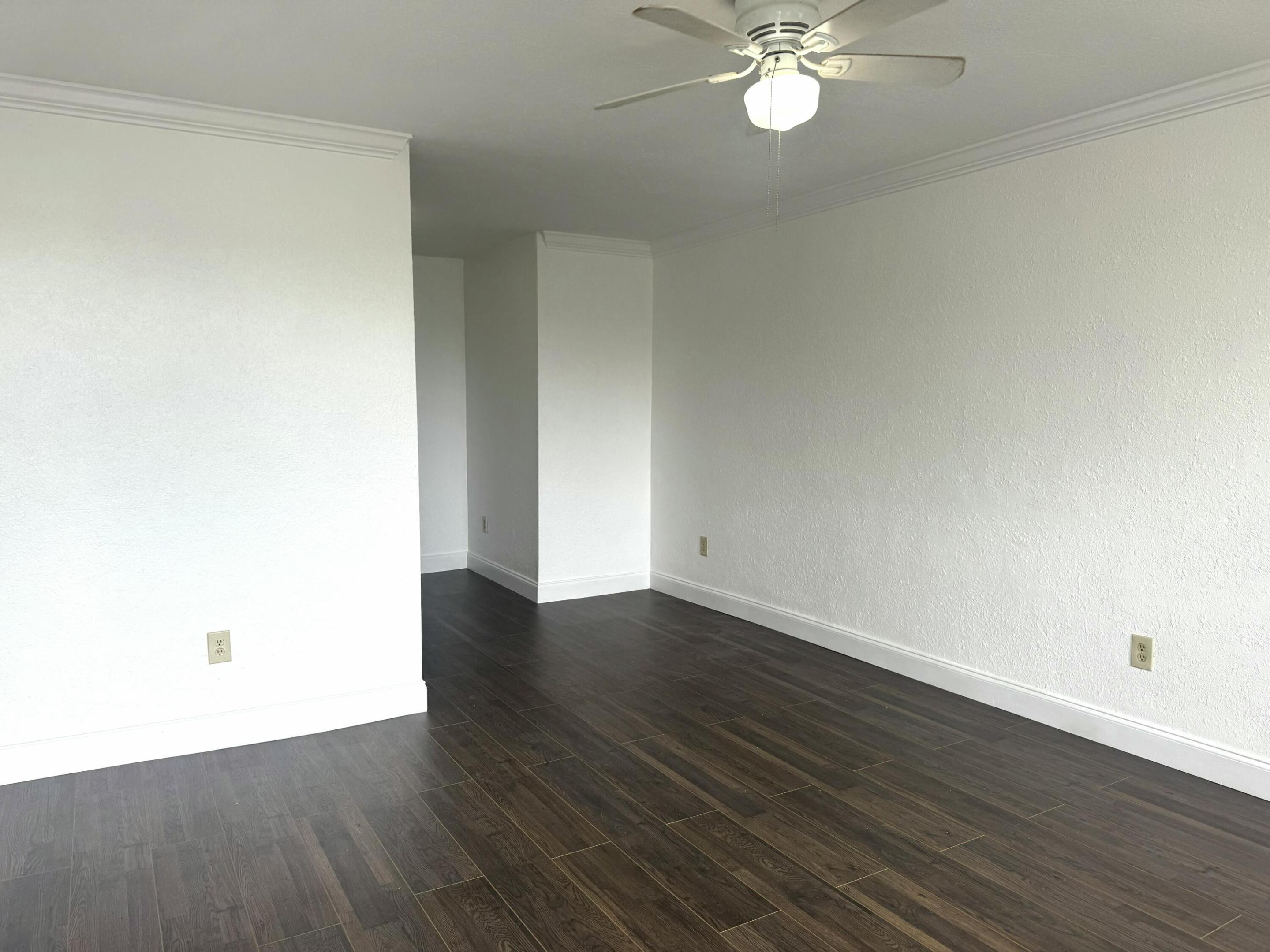 673 SW 7th Street Unit 1 — photo