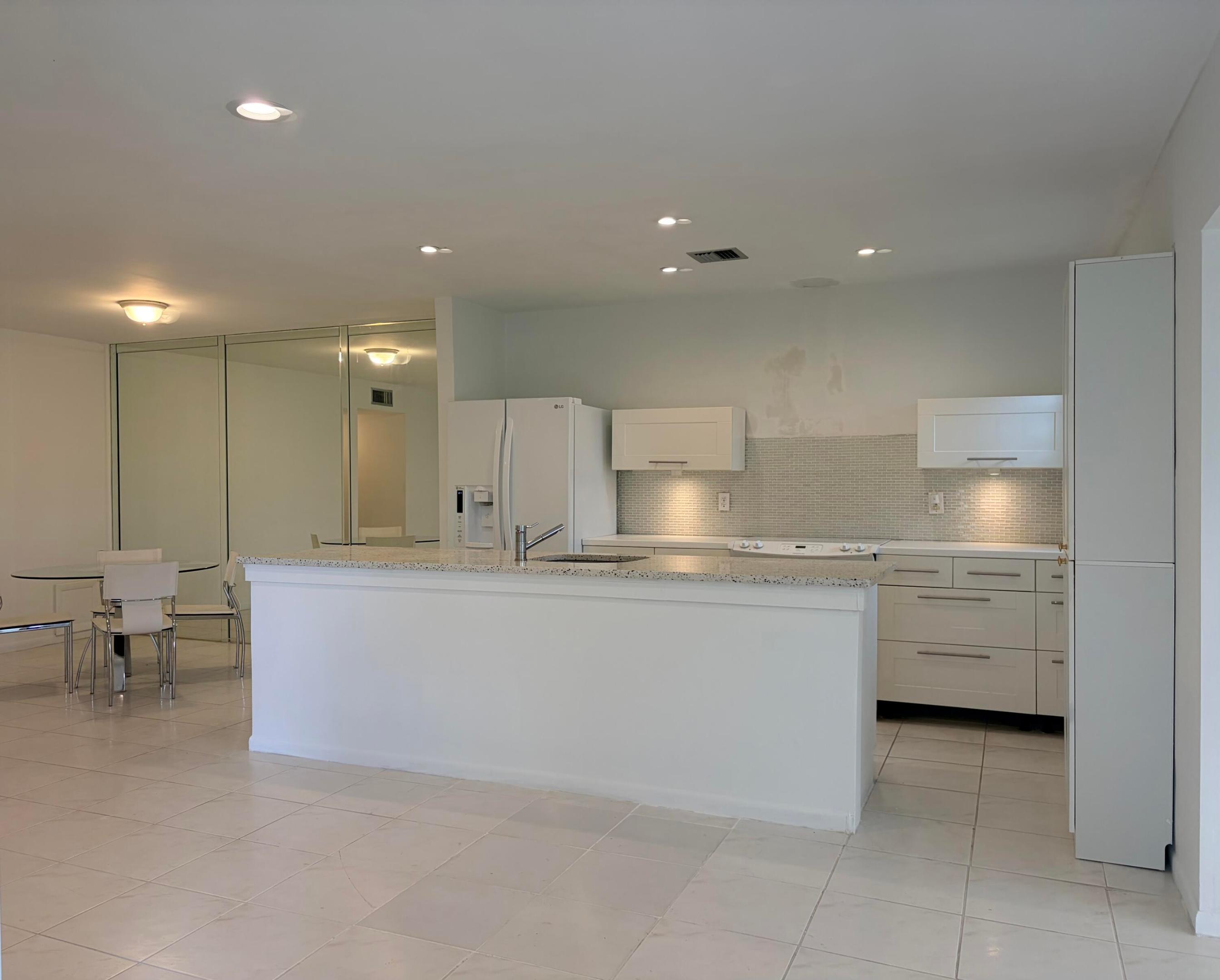 14492 Canalview Drive Unit B — photo