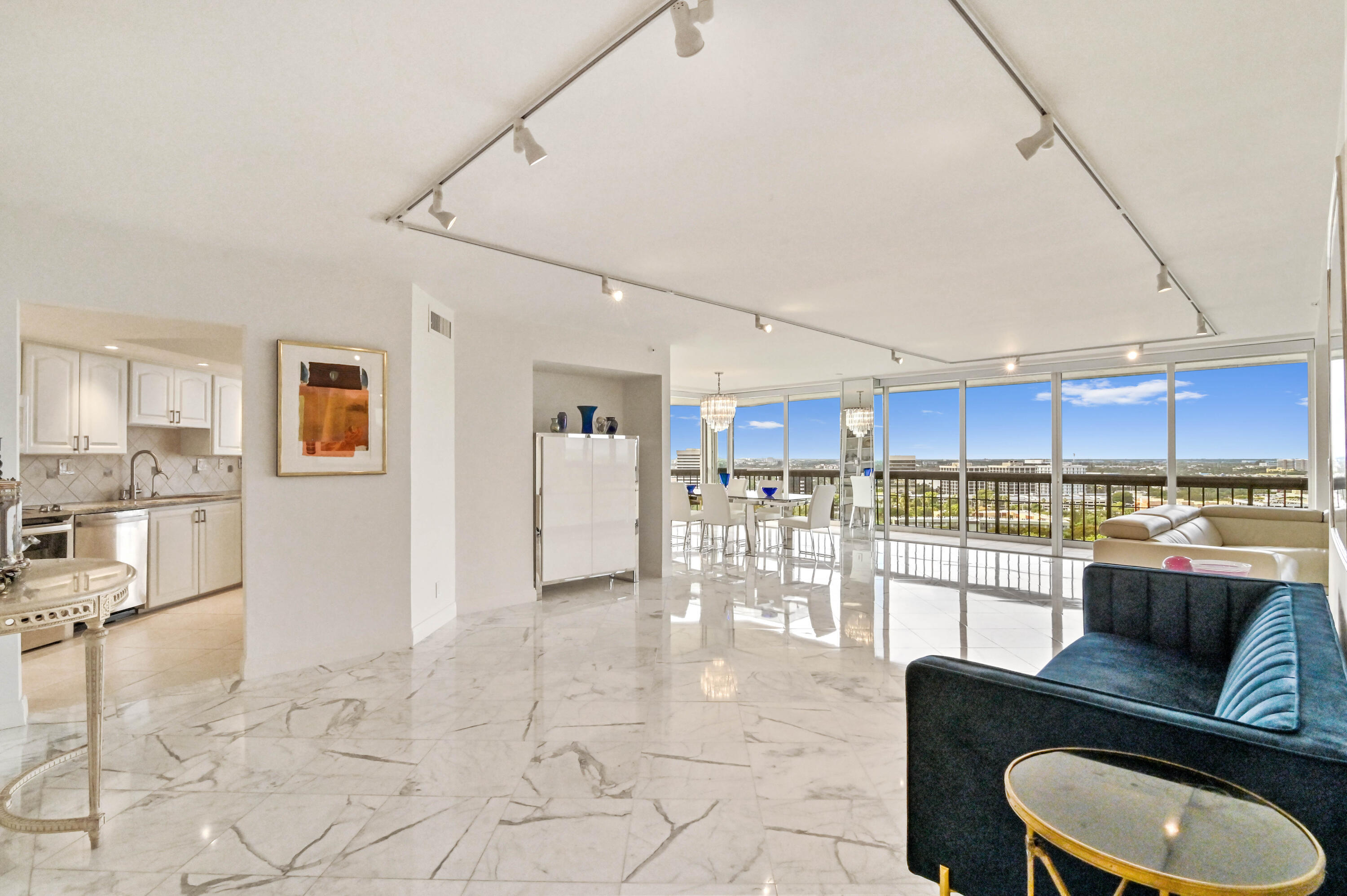 1900 Consulate Place Unit 1704 — photo