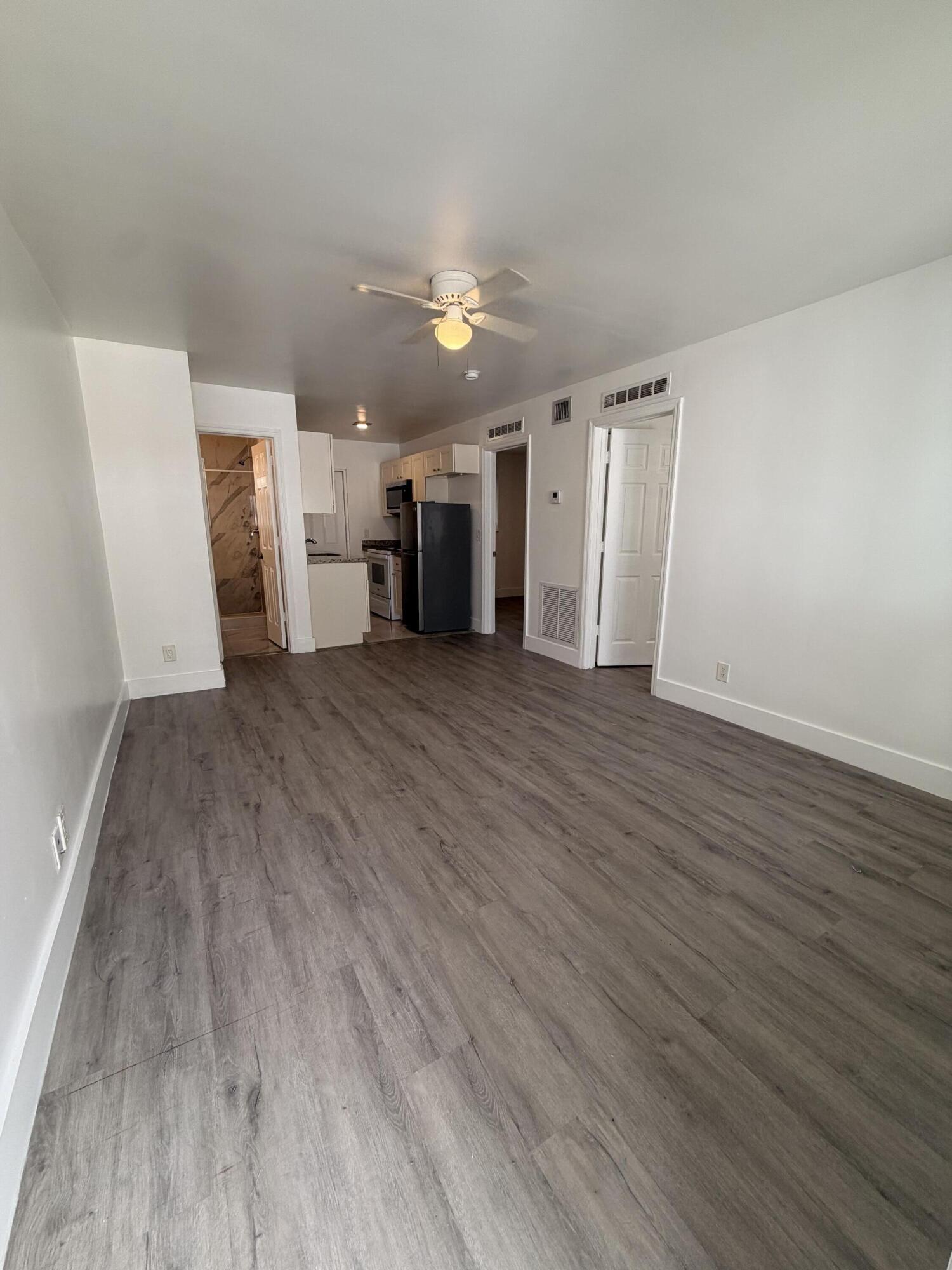 11 SW 6th Avenue Unit 6 — photo