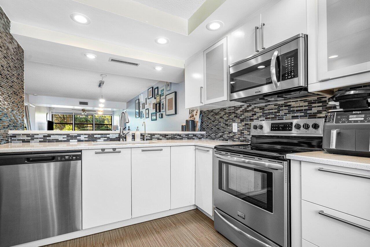6121 Balboa Circle Unit 103 — photo