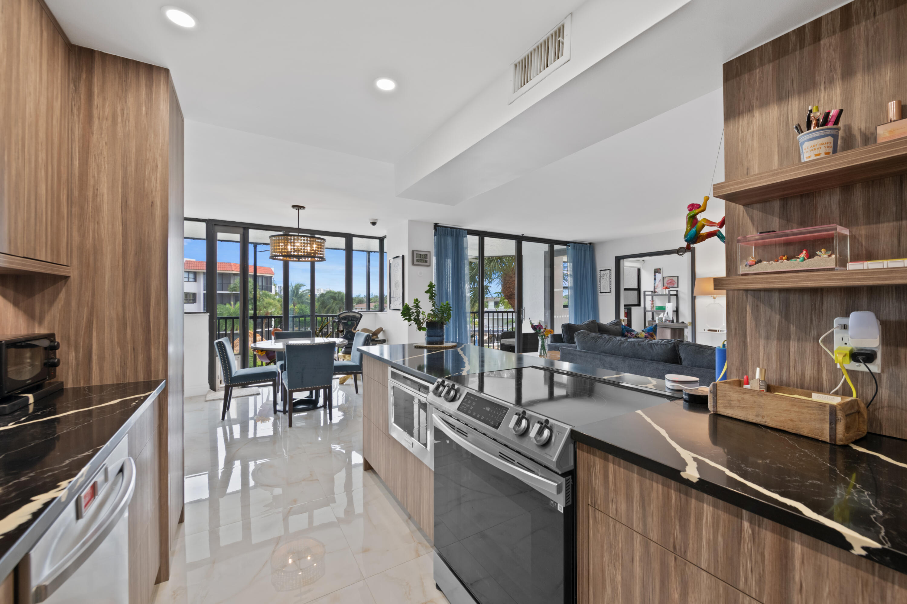 800 Jeffery Street Unit 307 — photo
