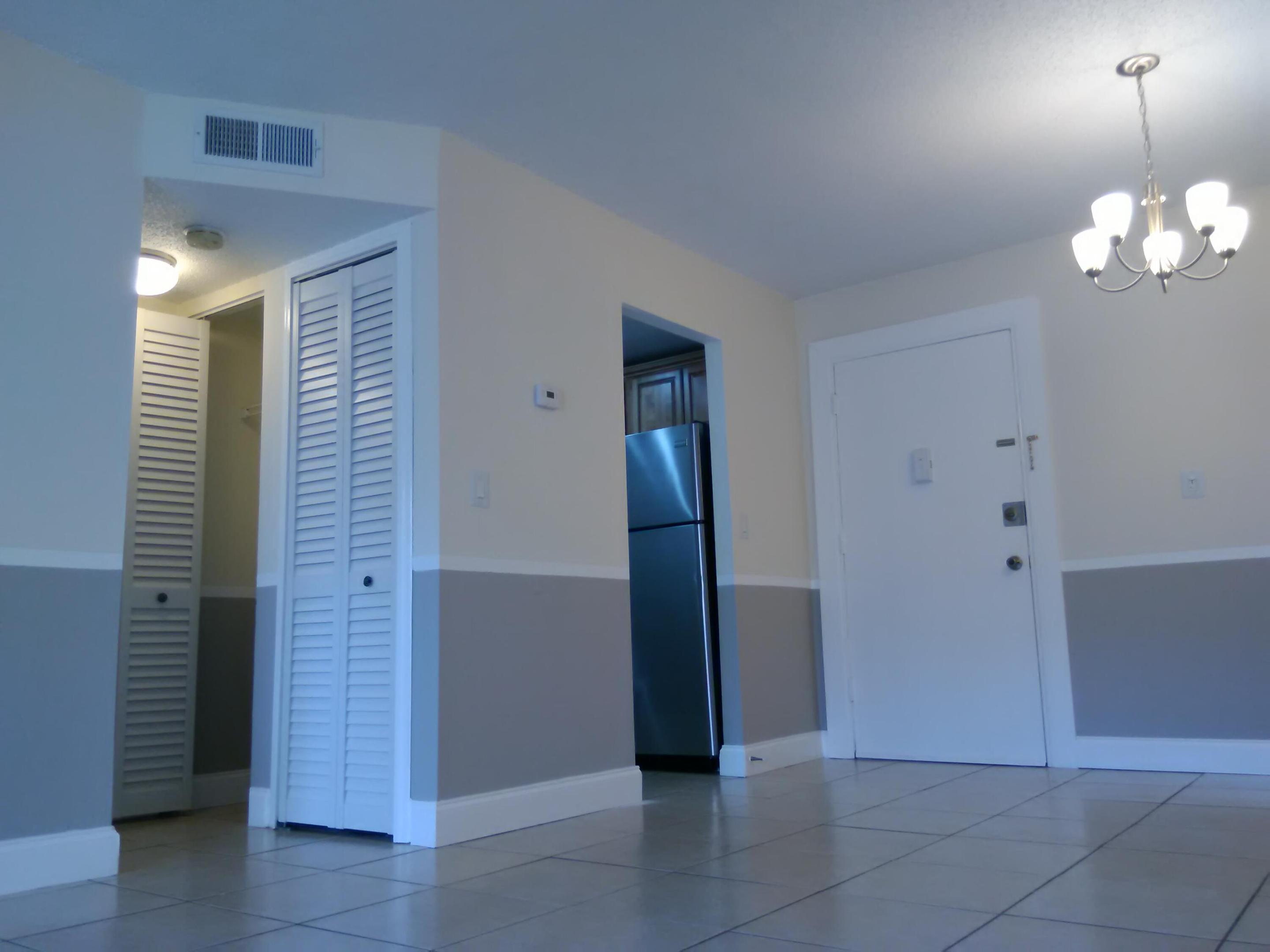 201 Bonnie Boulevard Unit 105 — photo