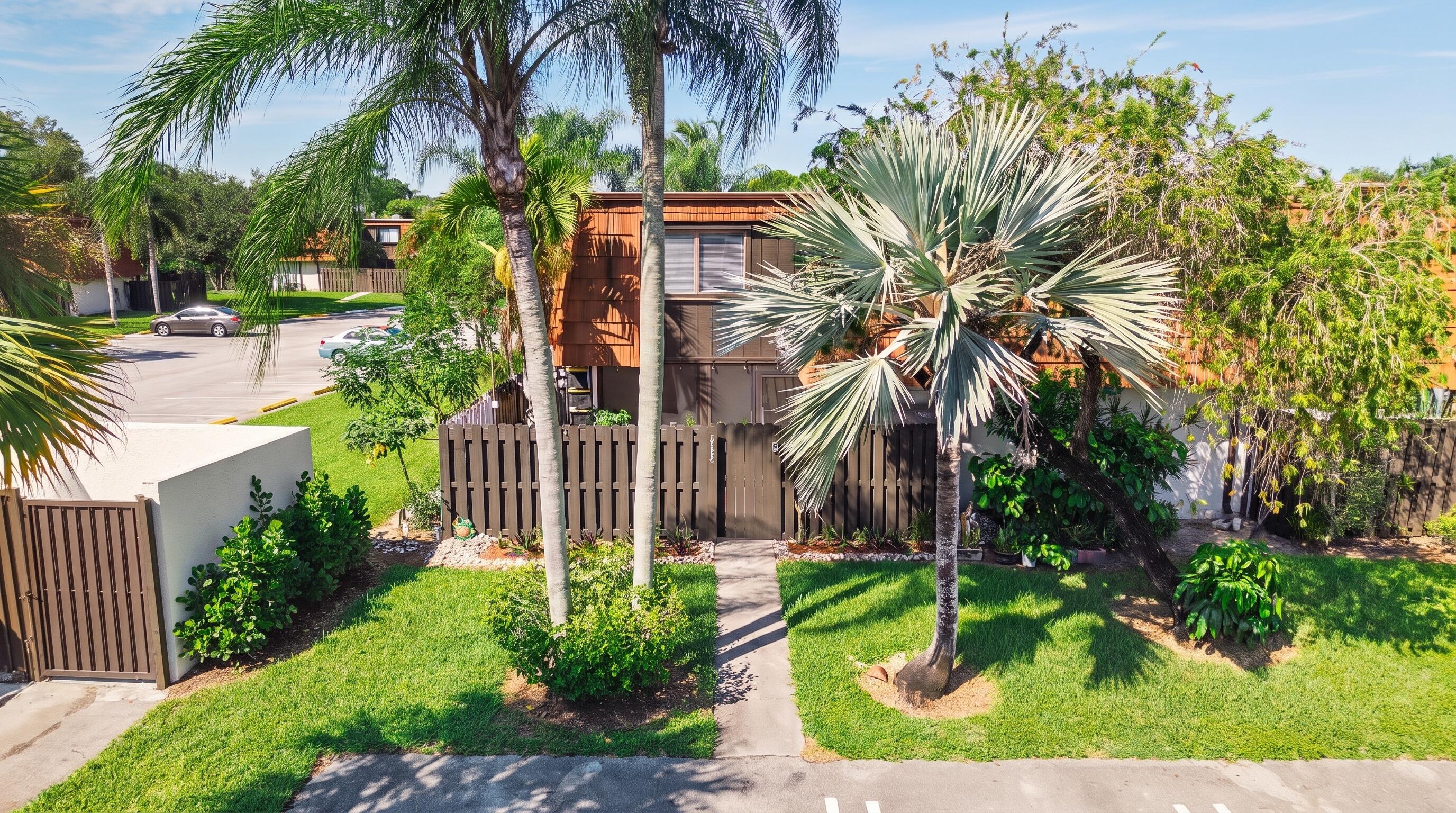 2185 White Pine Circle Unit C — photo