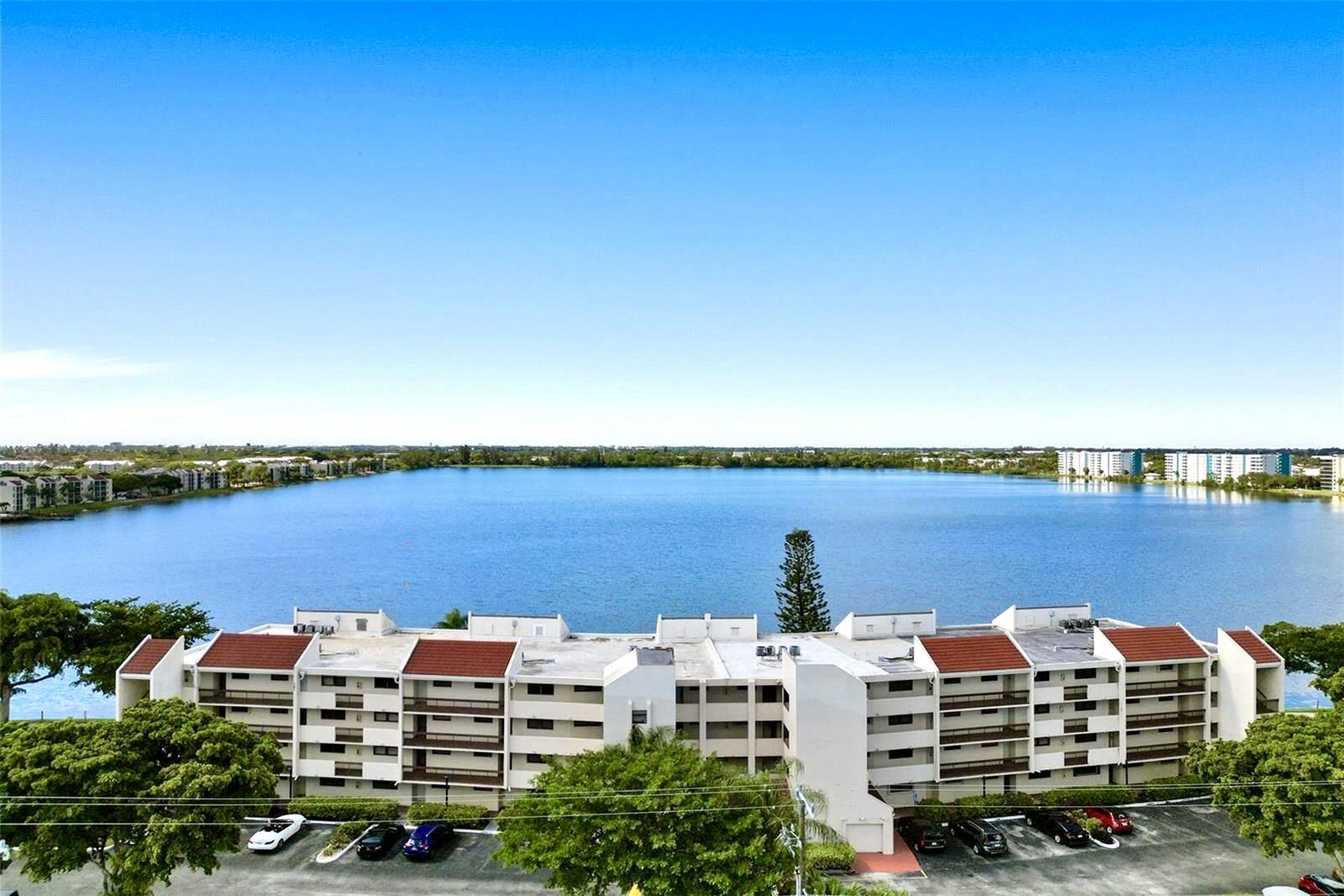 111 Lake Emerald Drive Unit 404 — photo