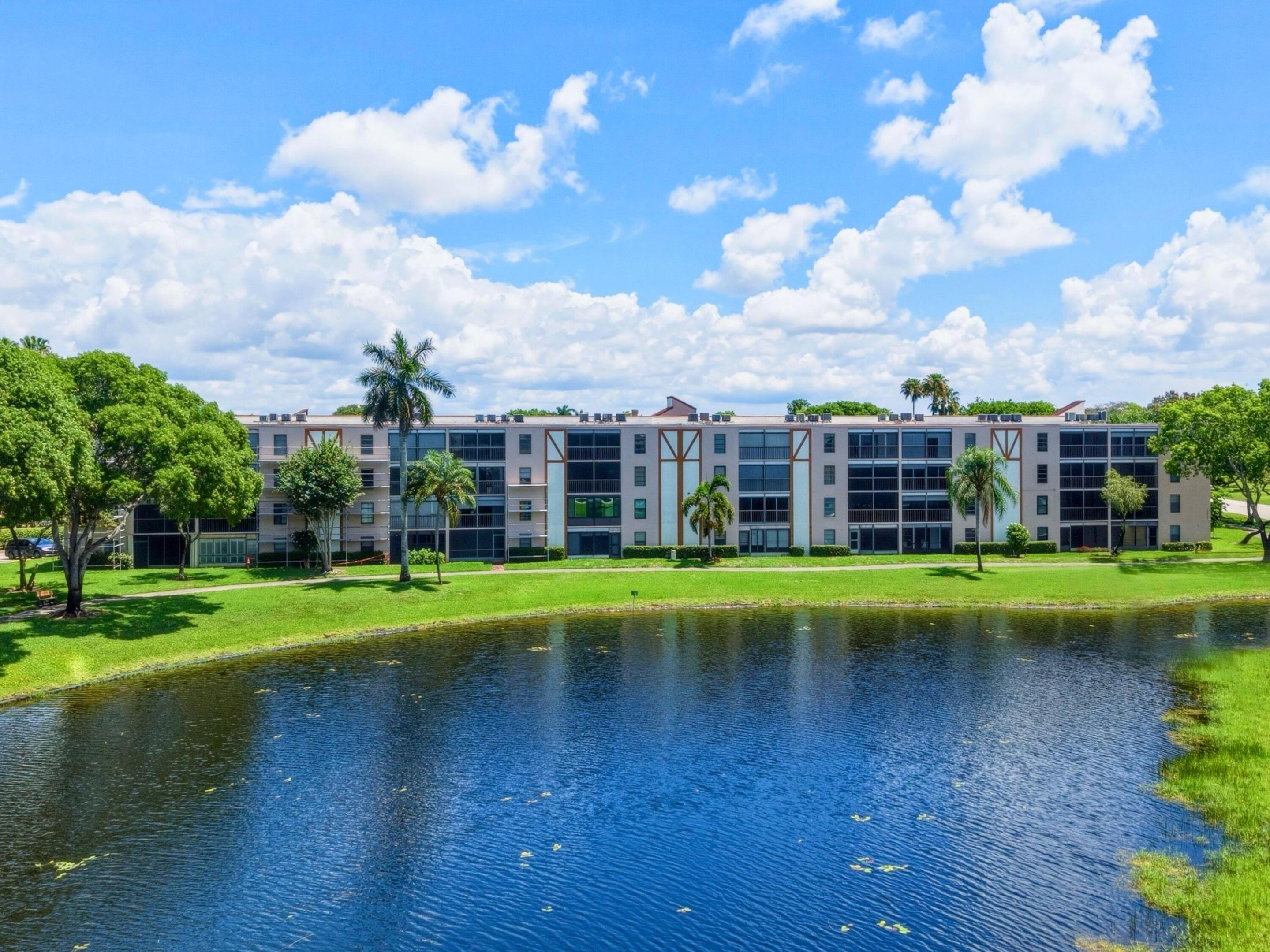 7280 Amberly Lane Unit 201 — photo