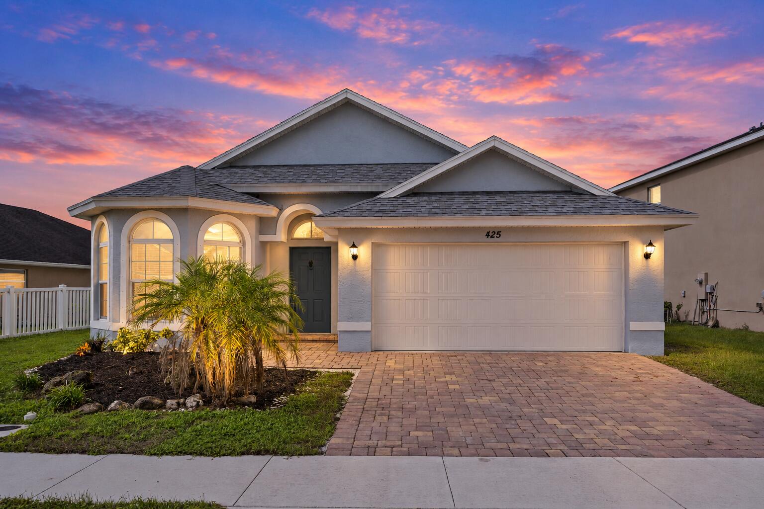 425 Seafoam Circle — photo
