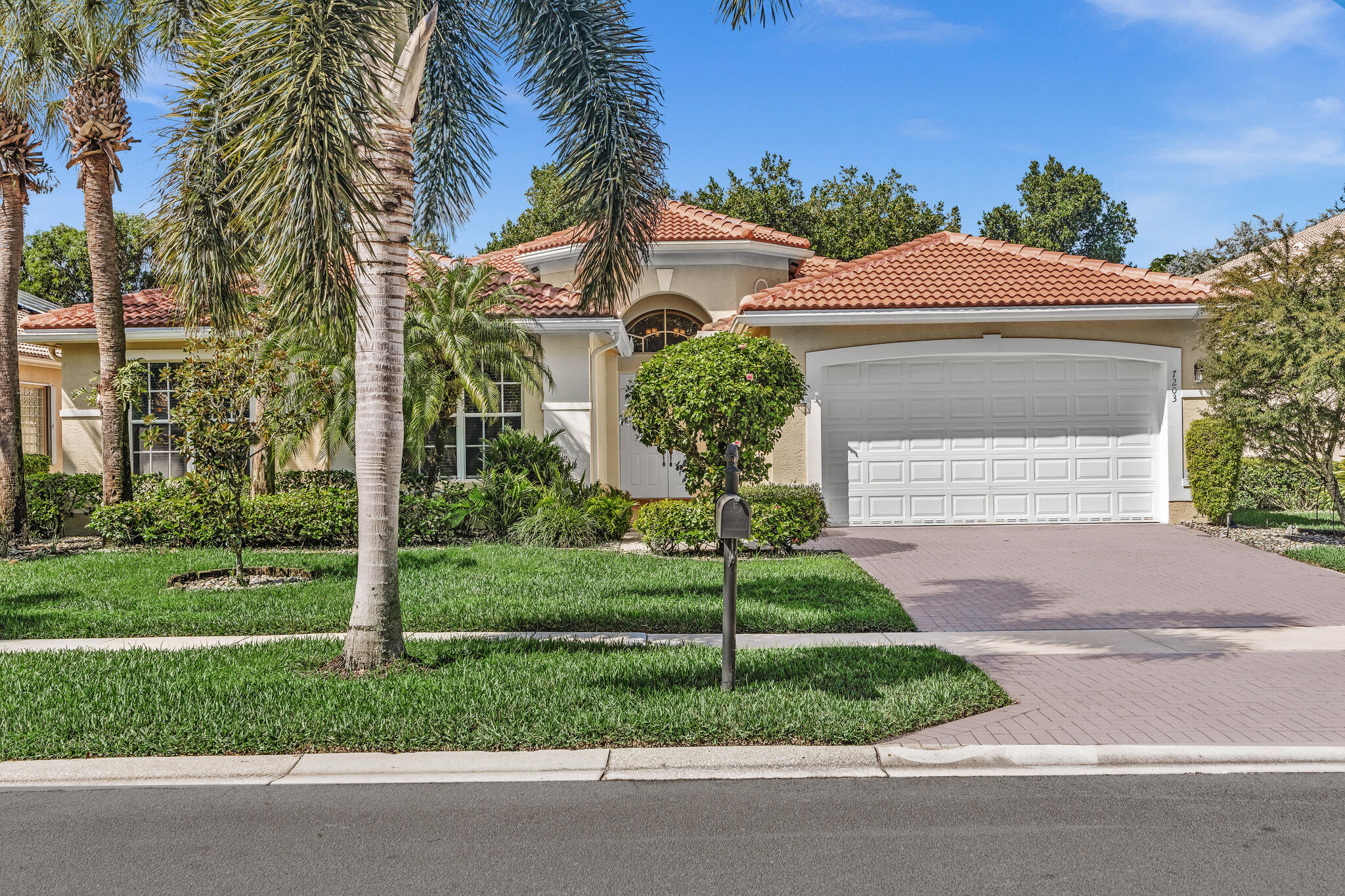7203 Arcadia Bay Court — photo