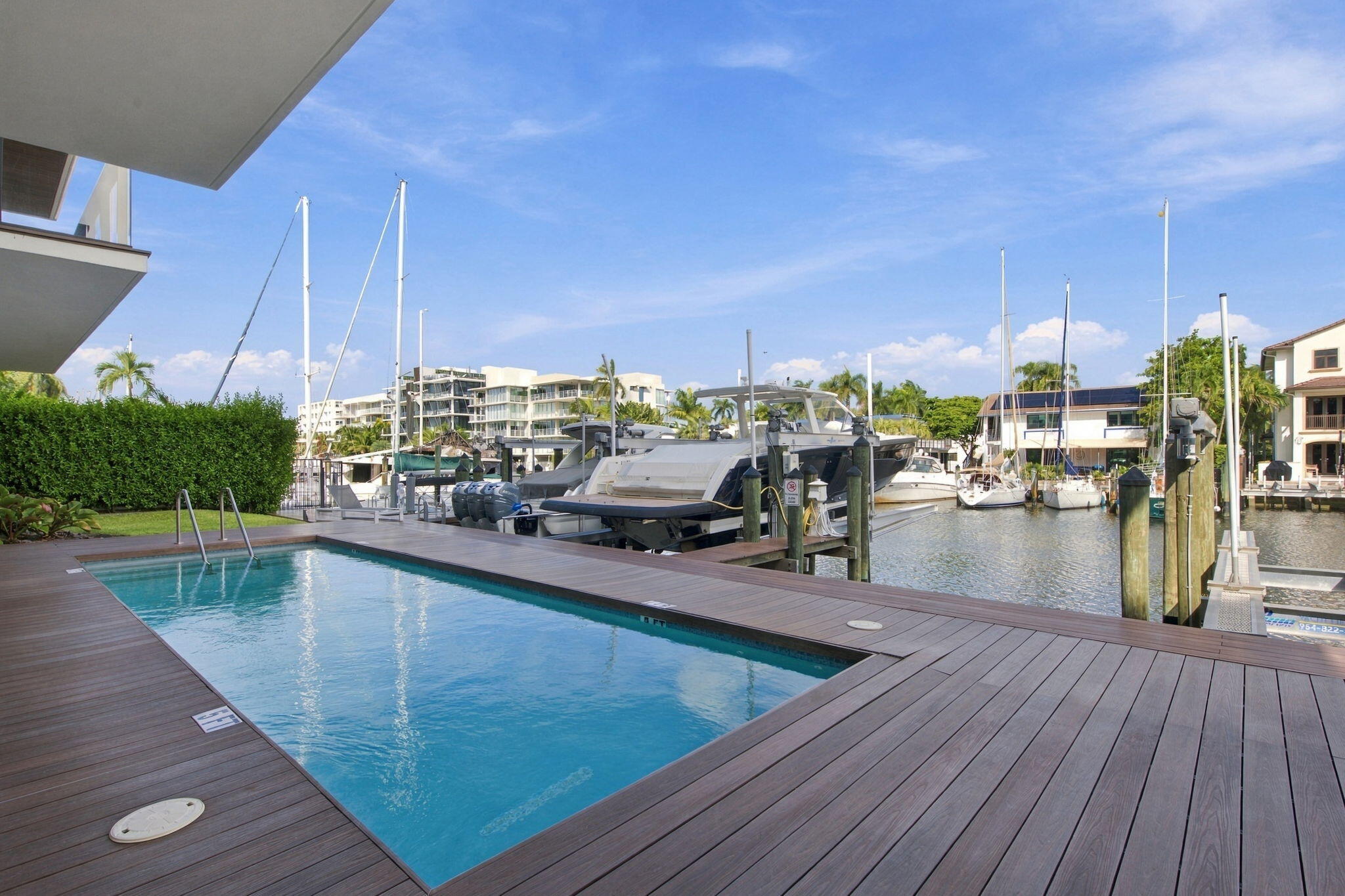 124 Hendricks Isle Unit Ph401 — photo