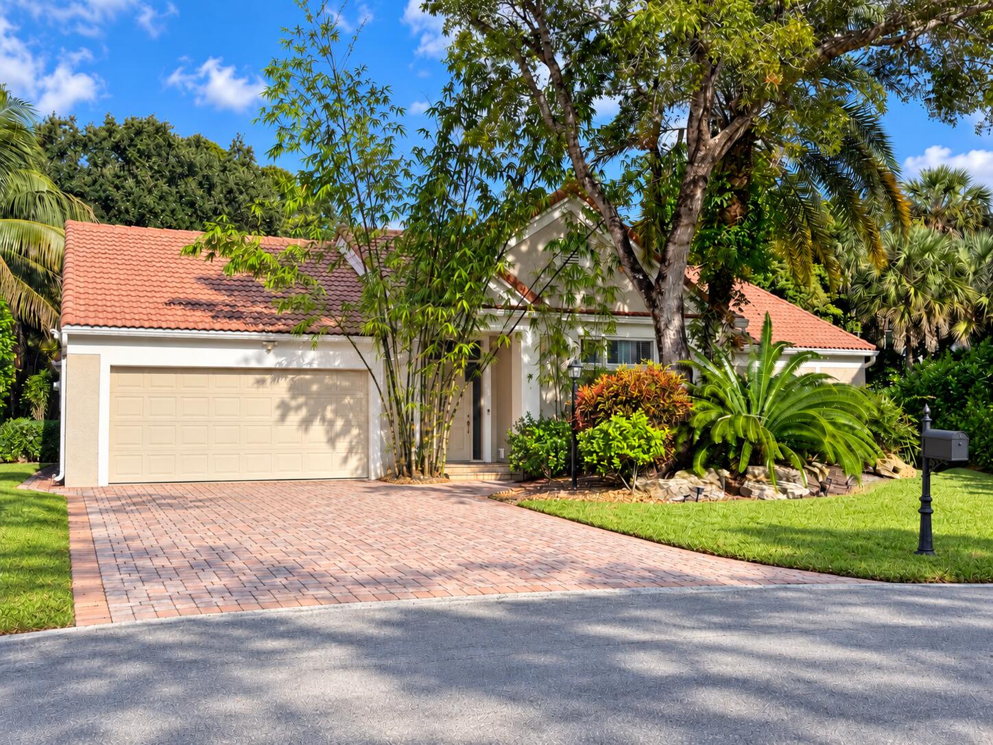 7505 Live Oak Drive — photo