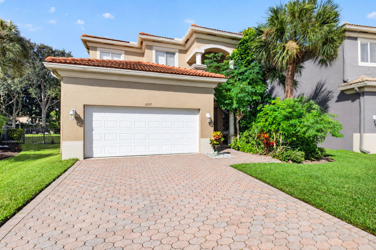 1017 Grove Park Circle — photo