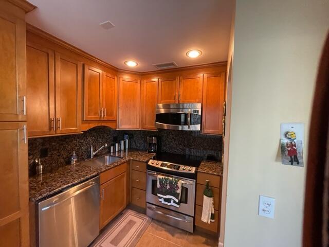 22 Colonial Club Drive Unit 103 — photo