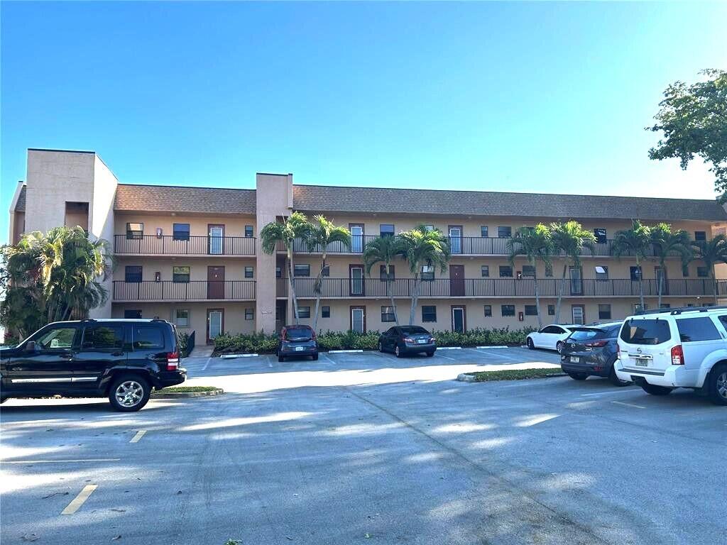 10303 Sunrise Lakes Boulevard Unit 205 — photo