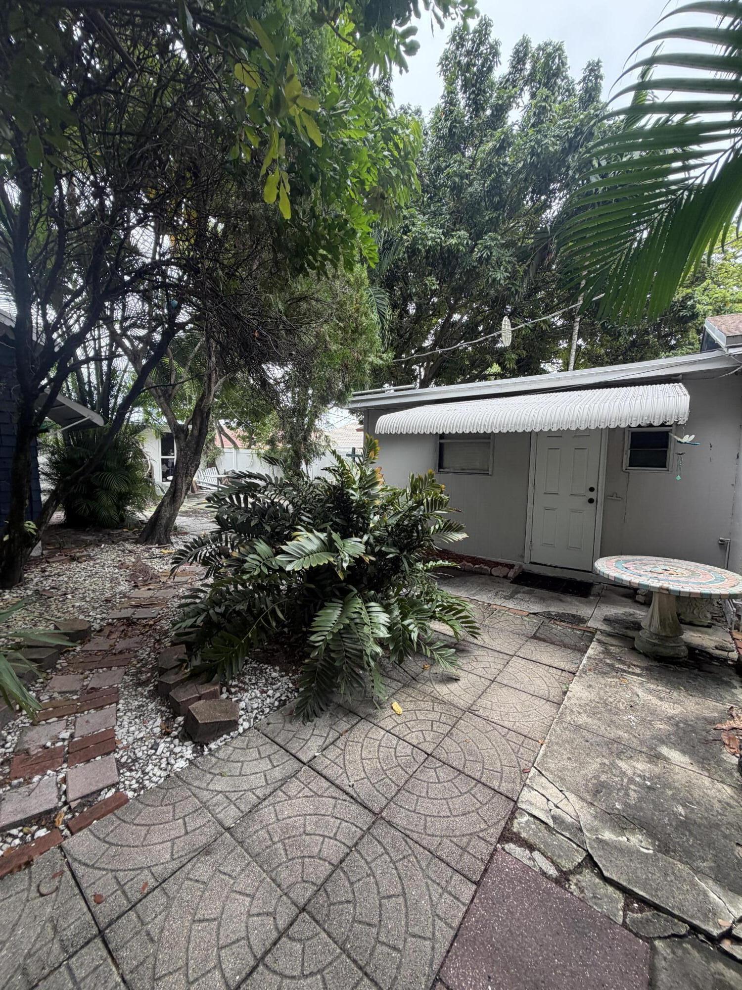 43 SE 10th Terrace Unit B — photo
