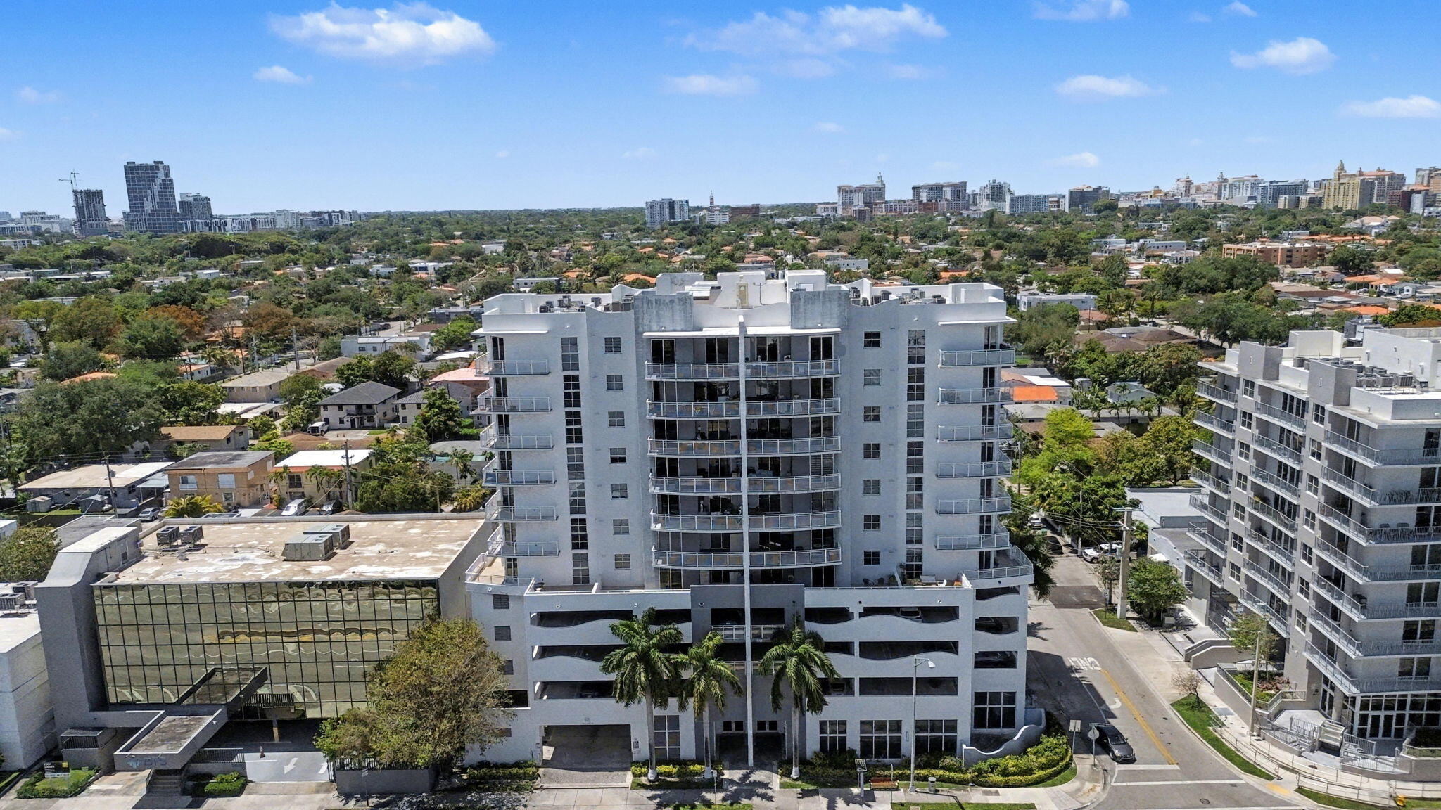 2600 SW 27th Avenue Unit 603 — photo
