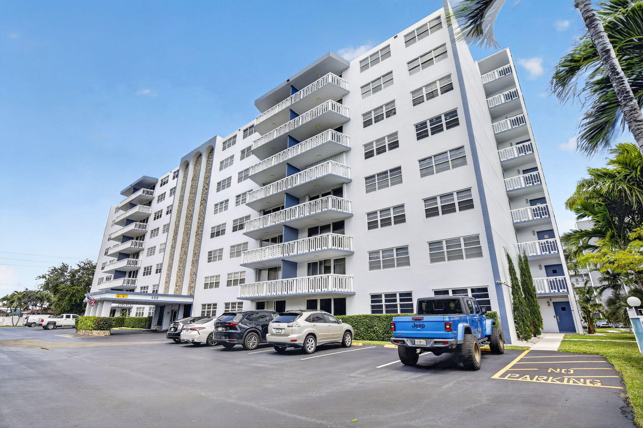 400 NE 12th Avenue Unit 405 — photo