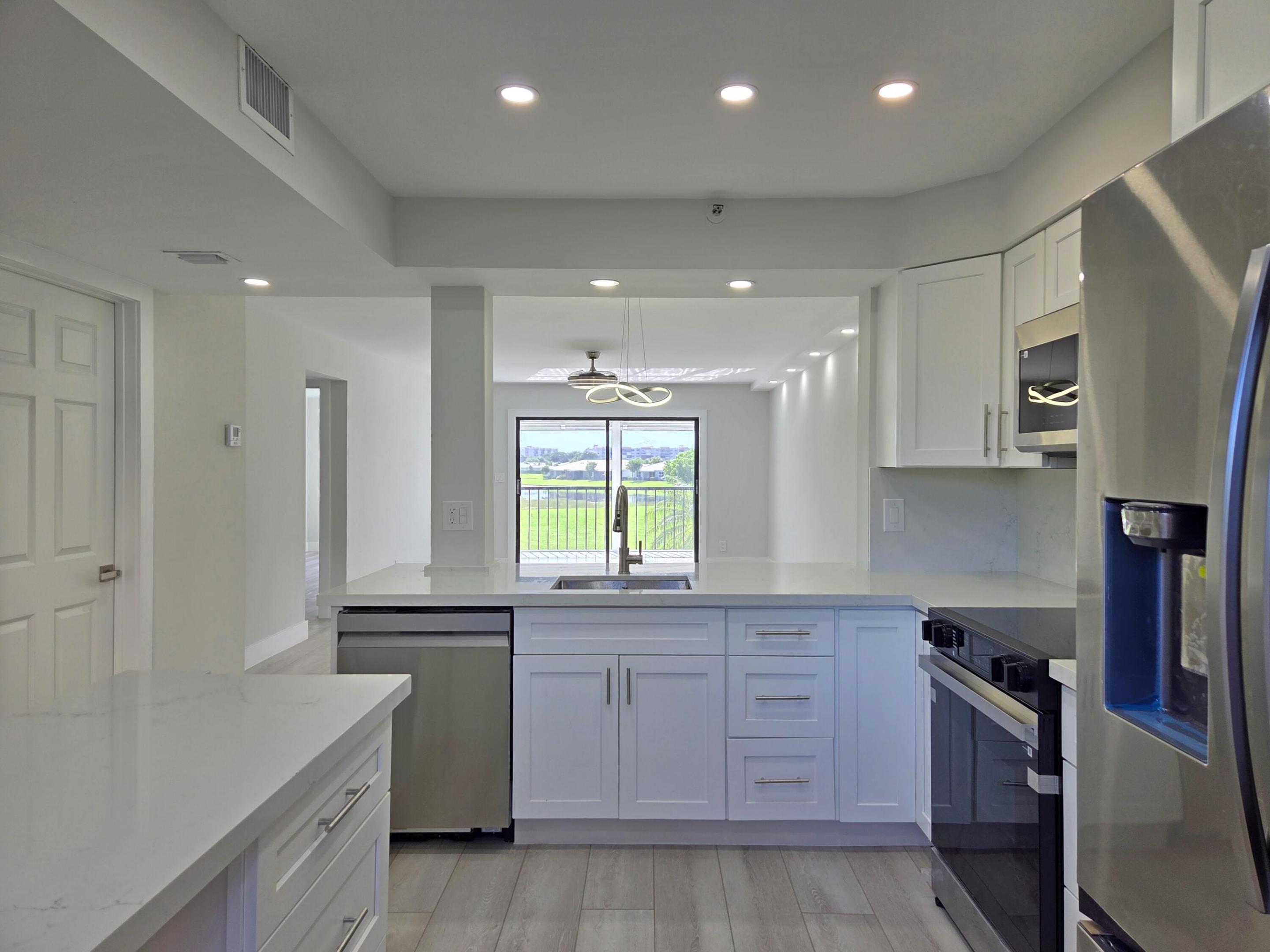 14426 Amberly Lane Apt 203 — photo