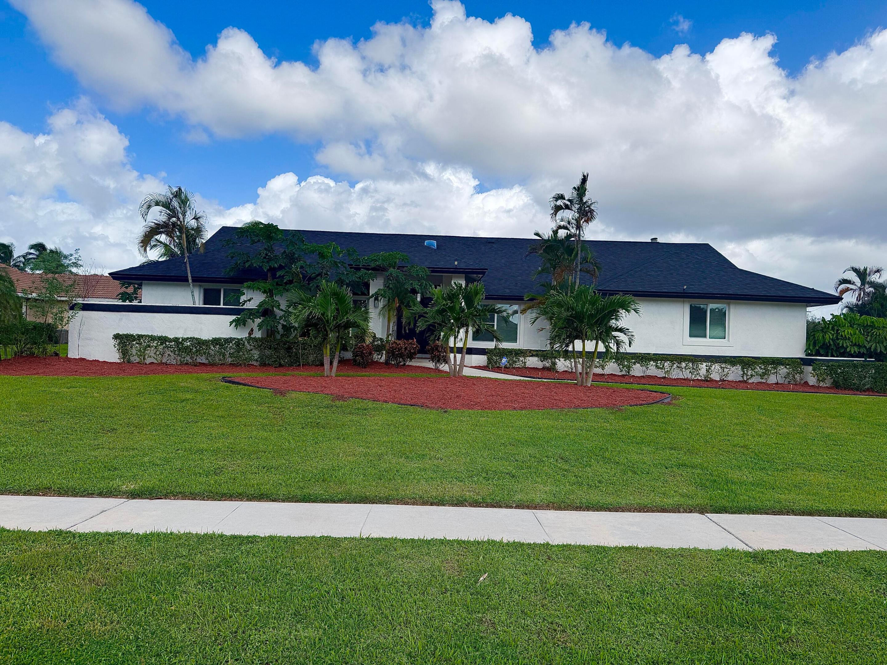 15580 Meadow Wood Drive — photo