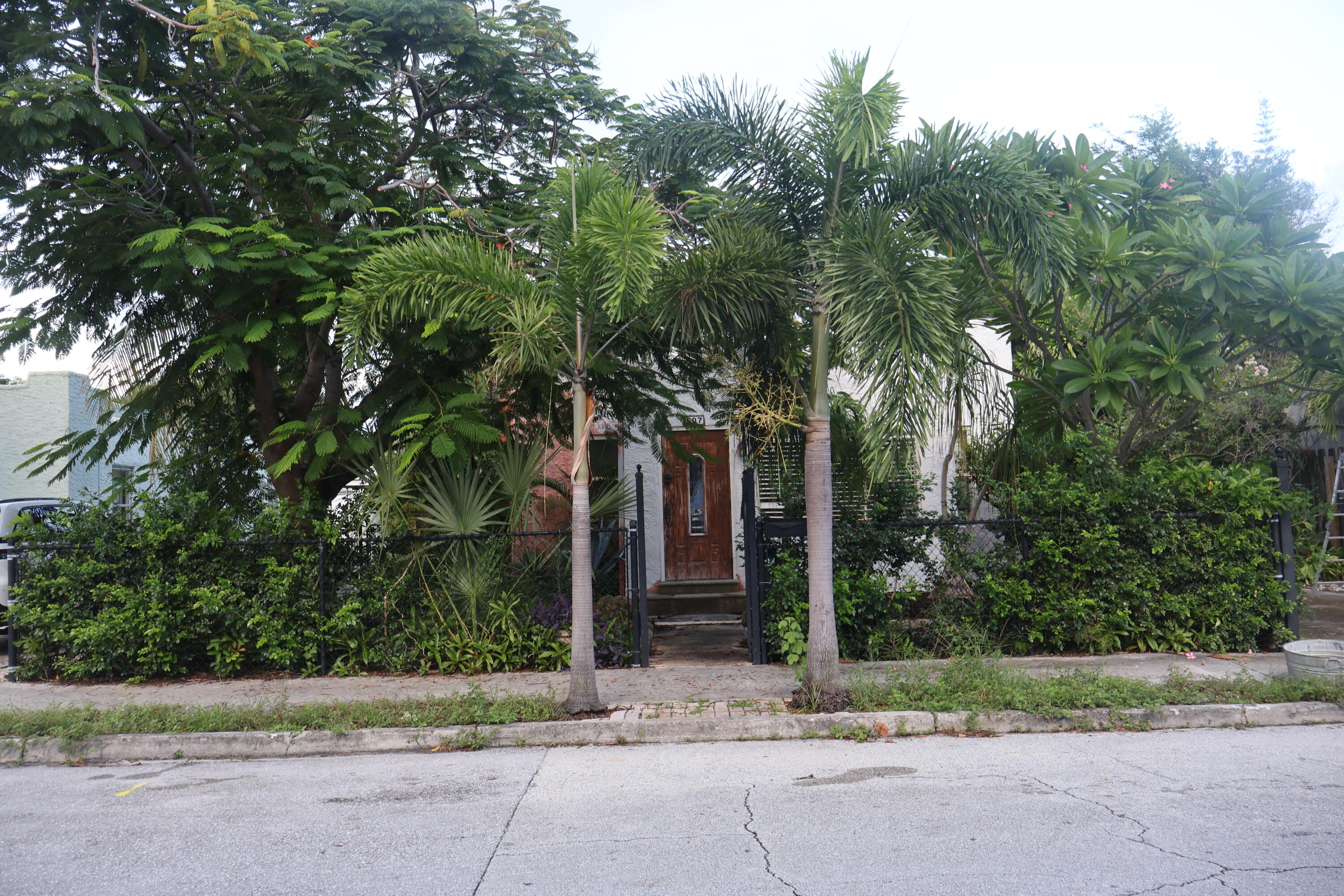 607 El Vedado — photo
