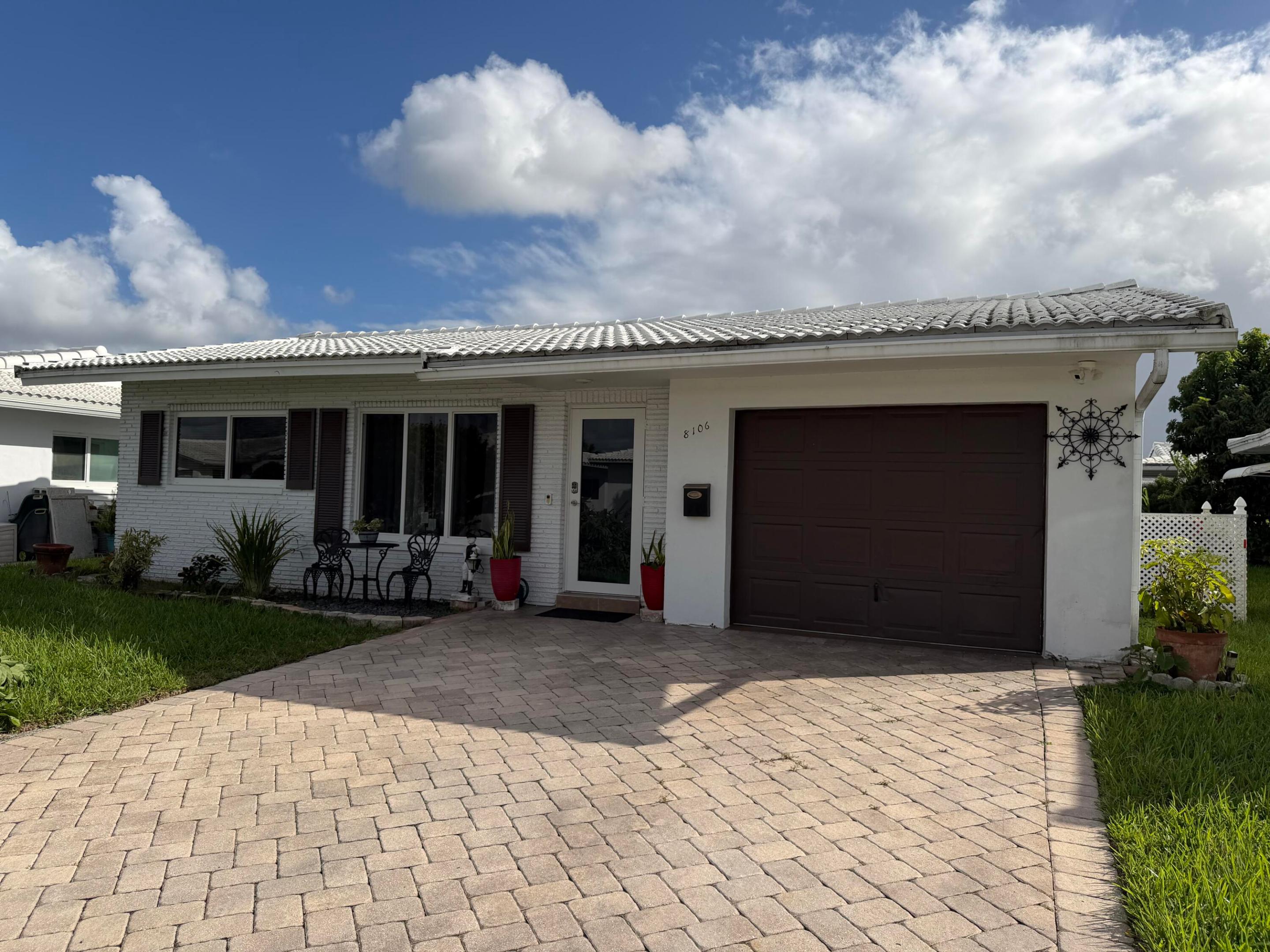 8106 NW 59th Court — photo