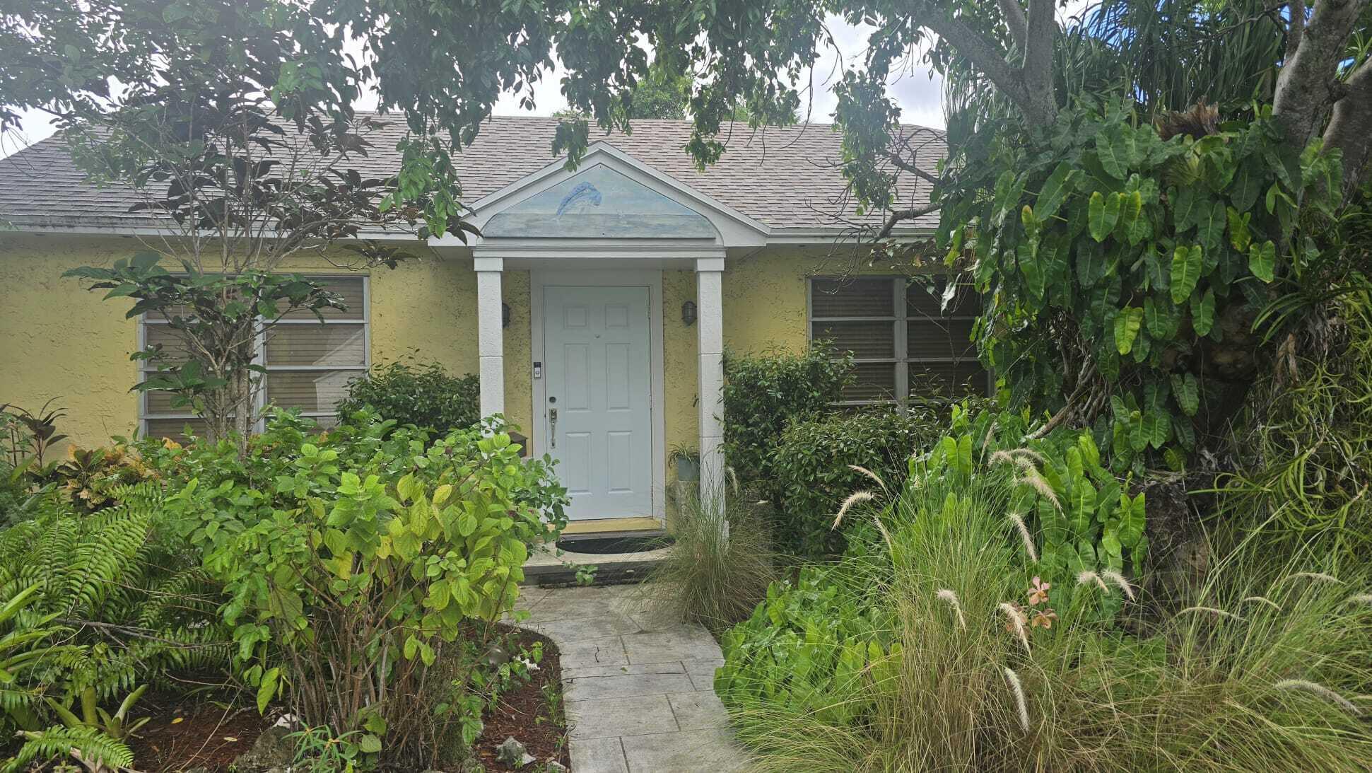 209 S Palmway — photo