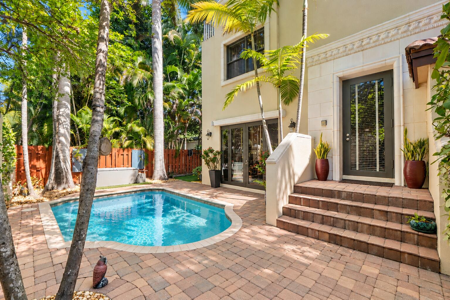 430 NE 7th Avenue Unit 430 — photo