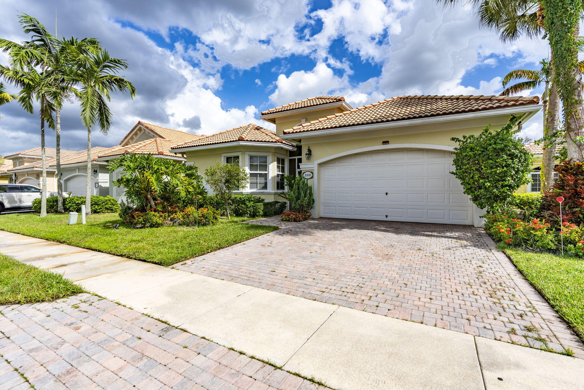 2312 Curley Cut — photo