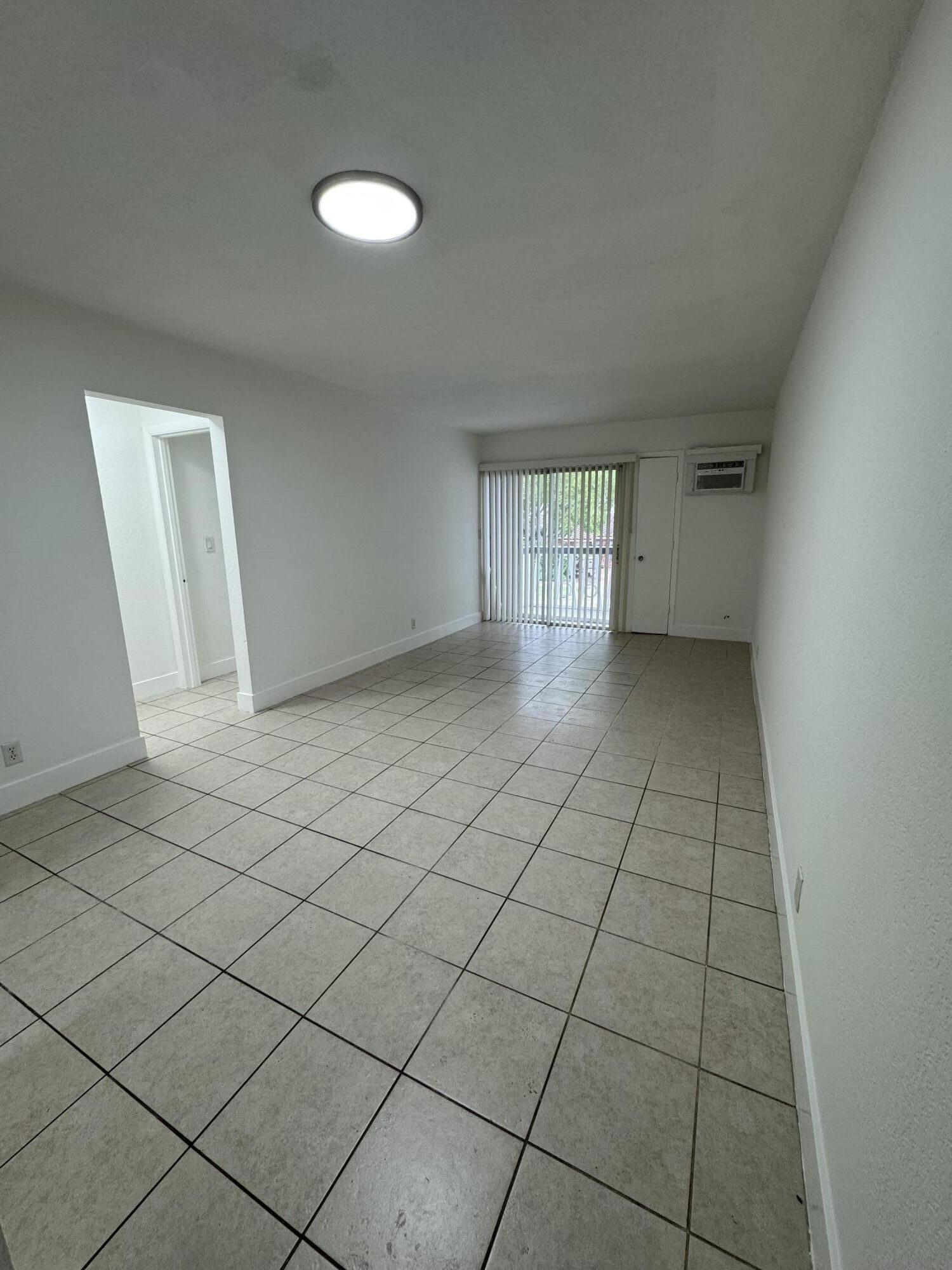 510 Lake Shore Drive Unit 35 — photo