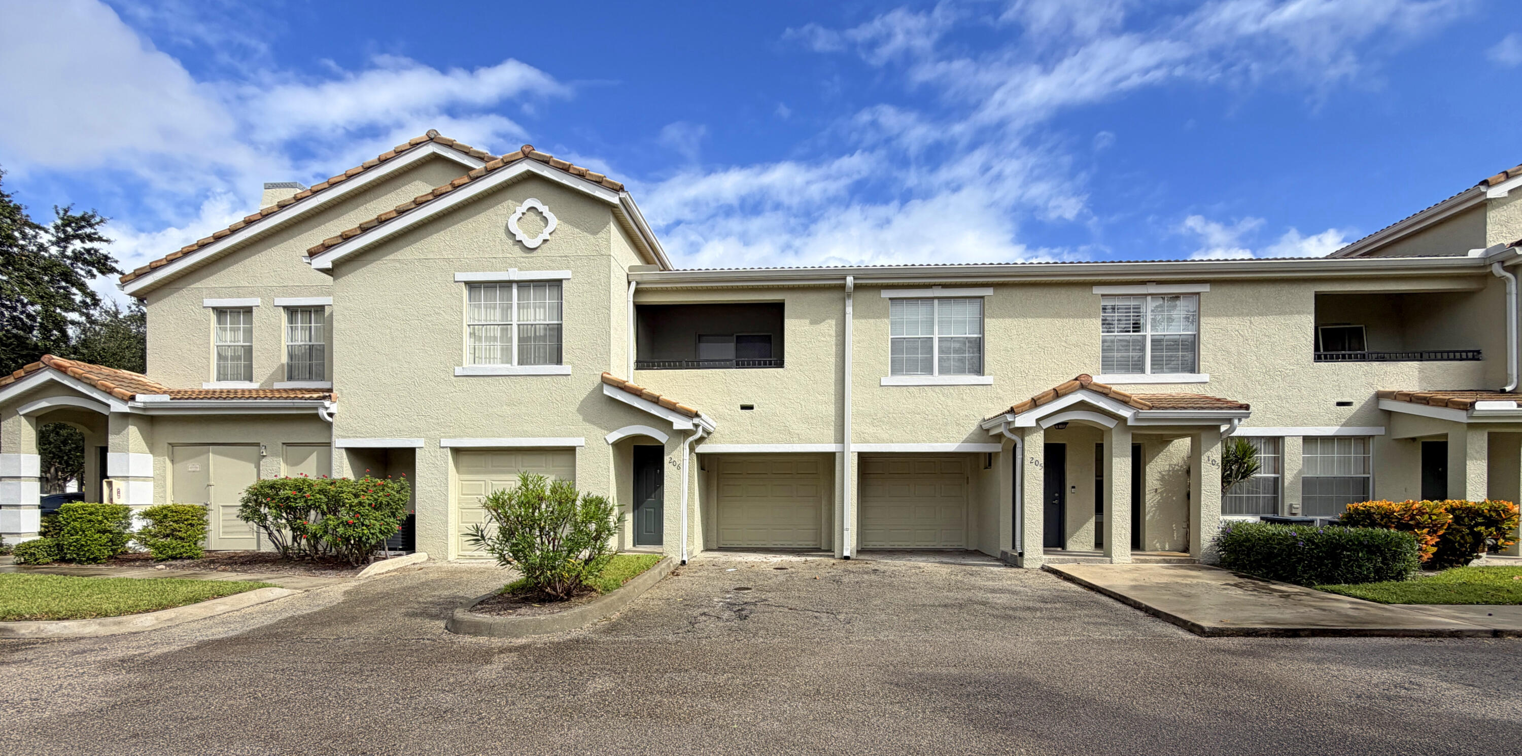 122 SW Peacock Boulevard Unit 12-205 — photo