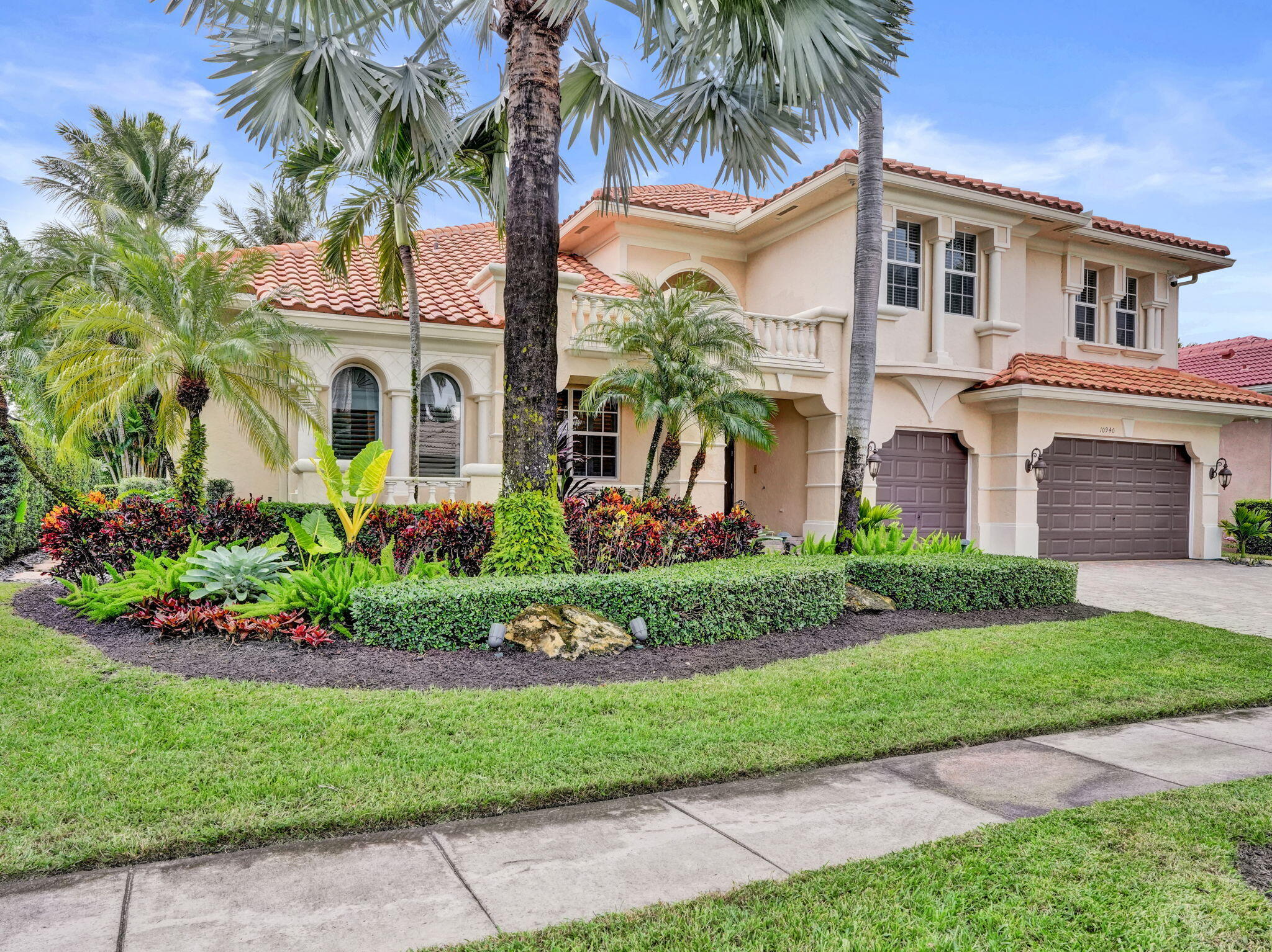 10940 Hawks Vista Street — photo