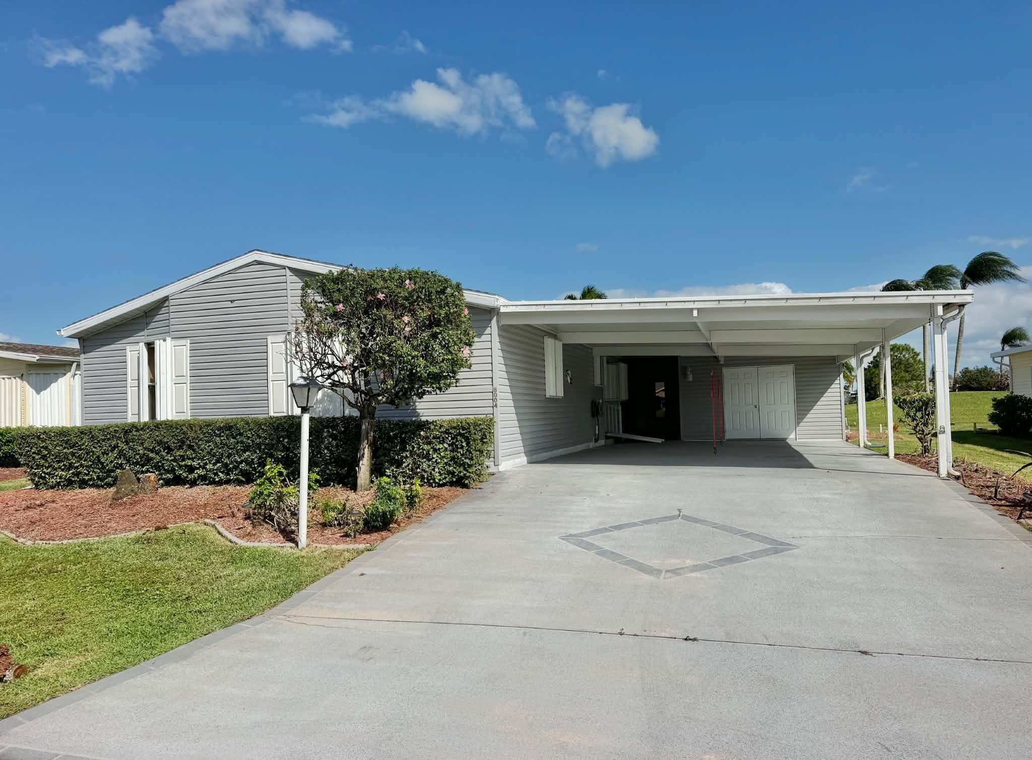 8004 9th Hole Drive — photo